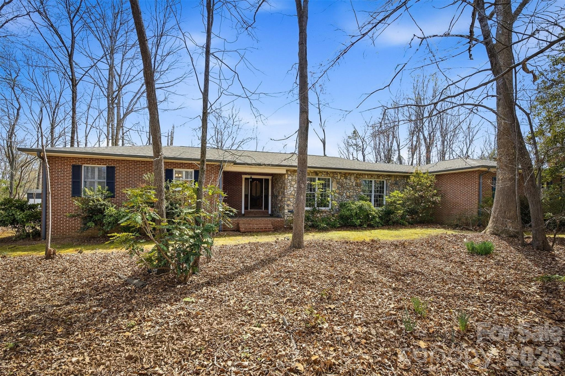 203 Heritage Lane - Photo 2