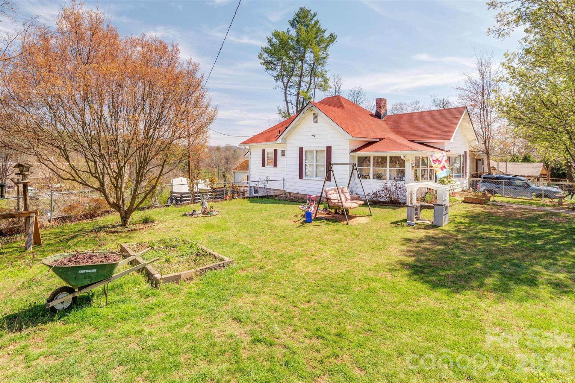 84 Swannanoa Avenue - Photo 2