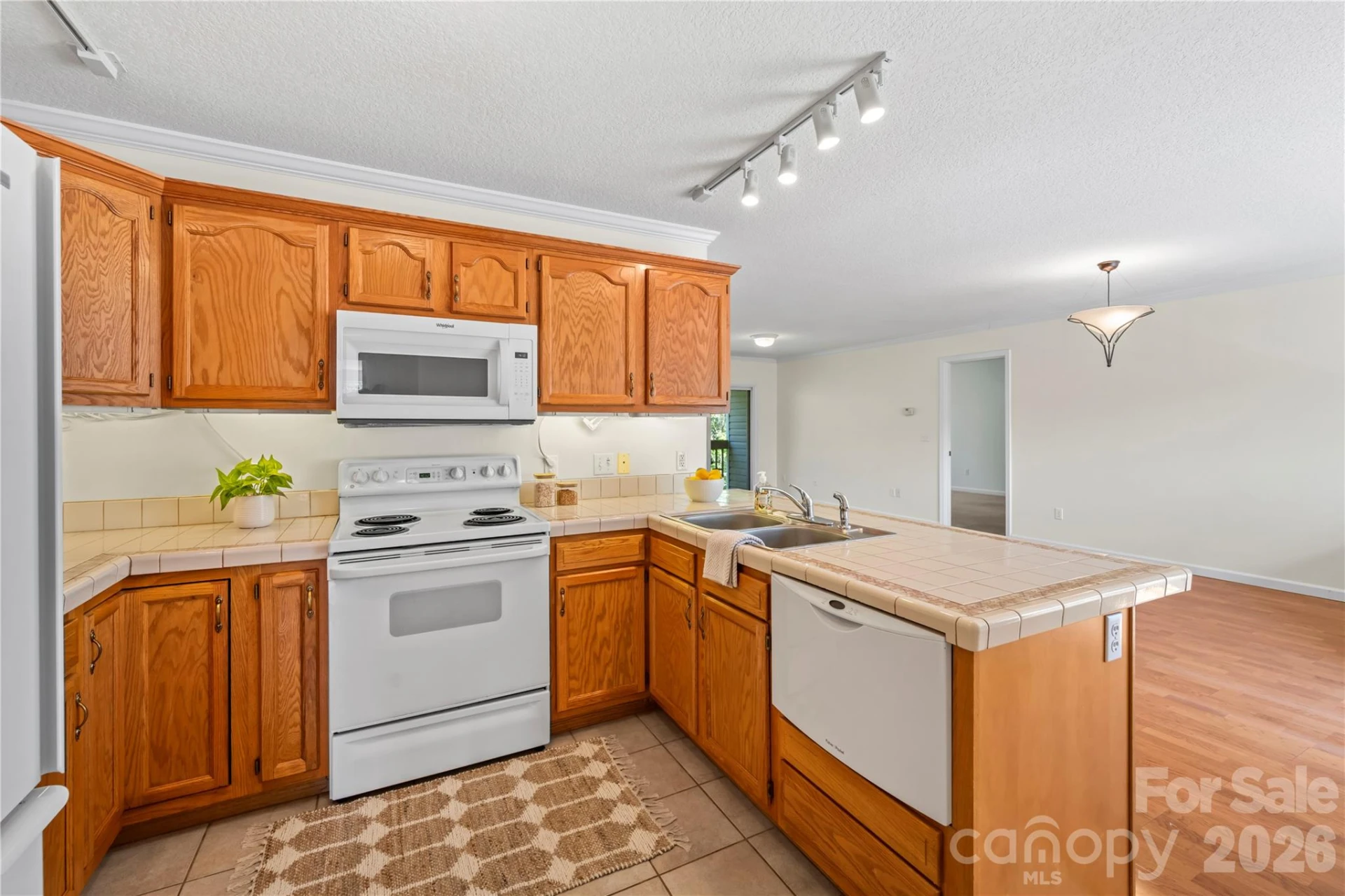 206 Waters Edge Drive - Photo 8
