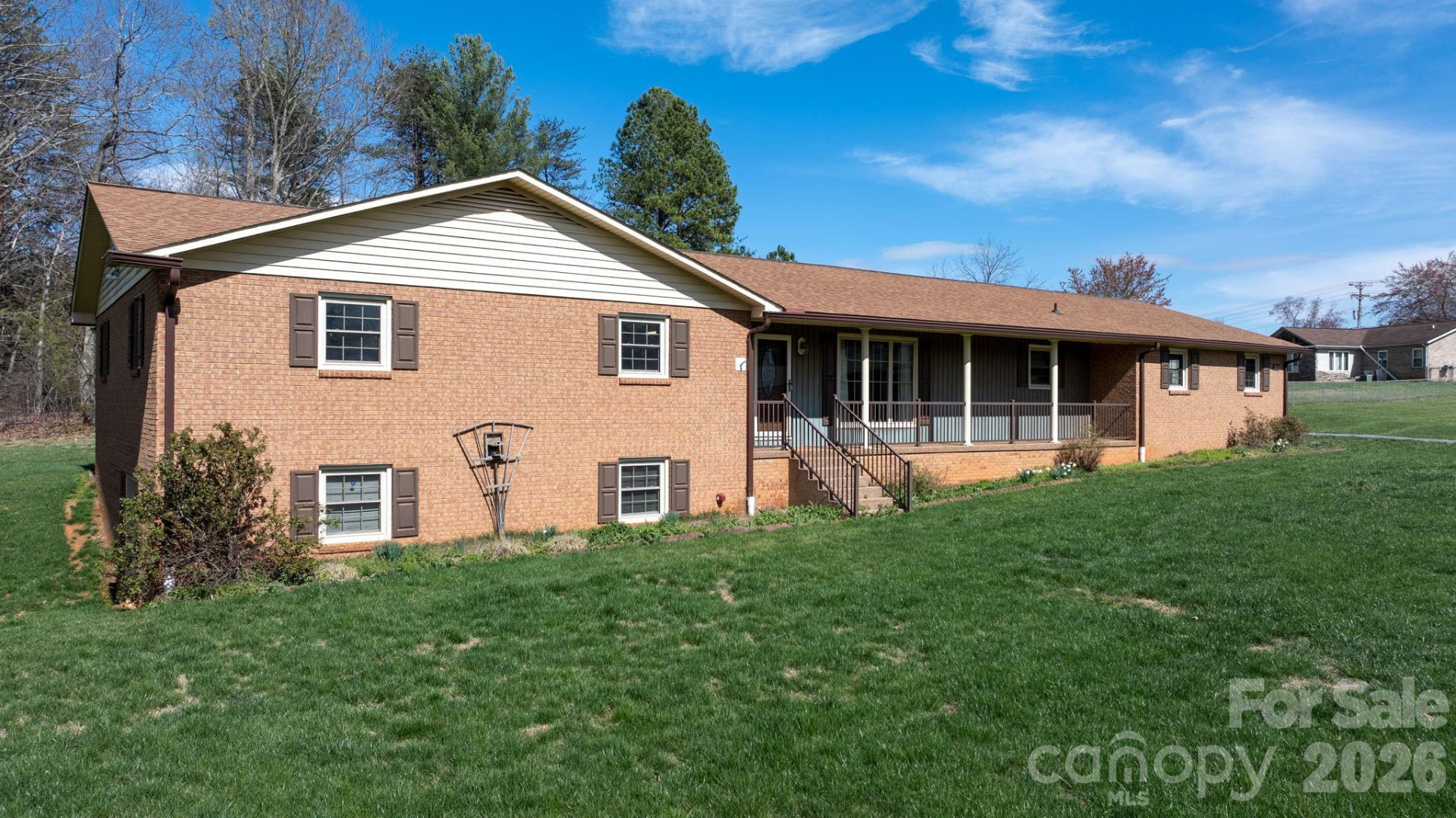 5515 Chestnut Drive - Photo 2