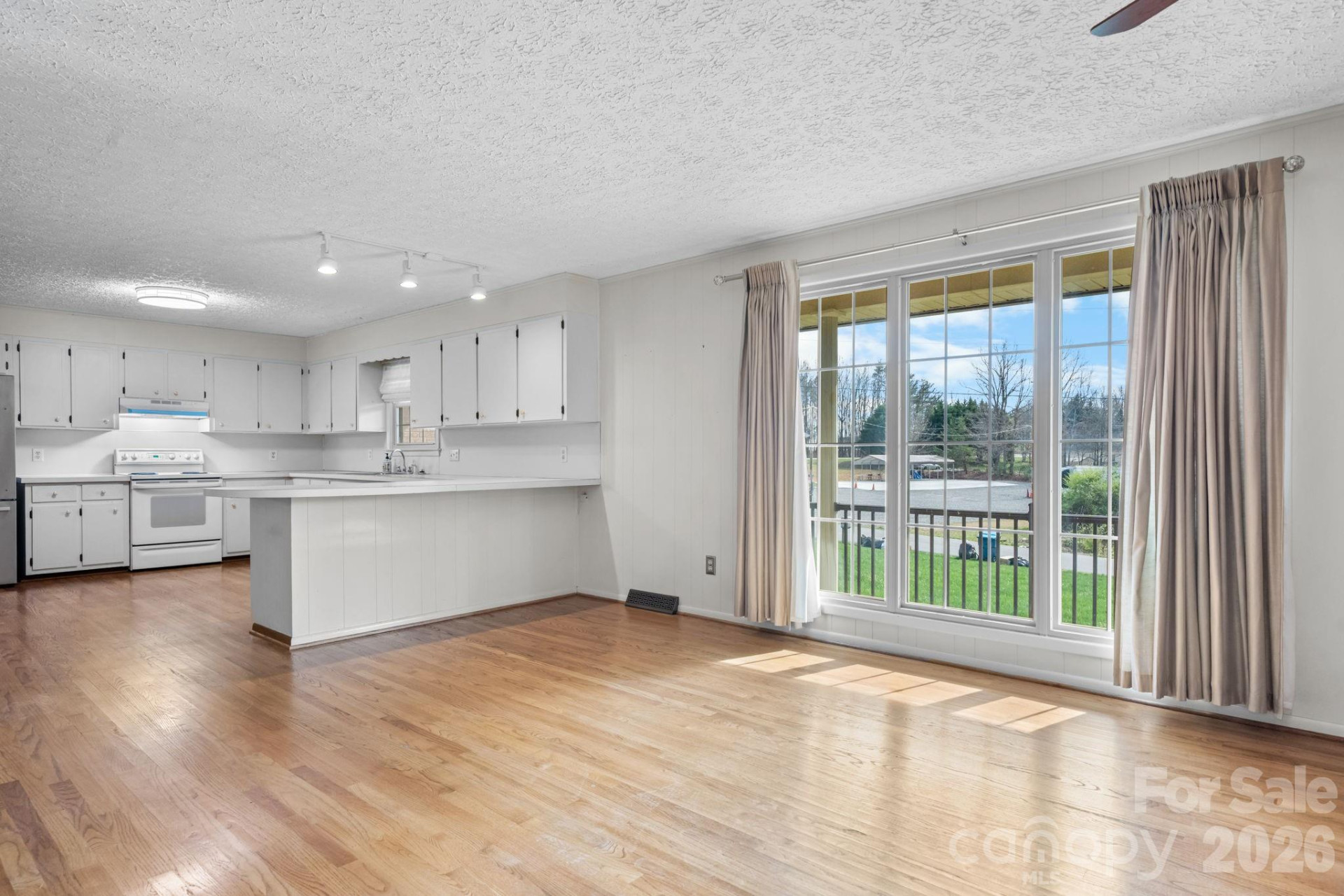5515 Chestnut Drive - Photo 11