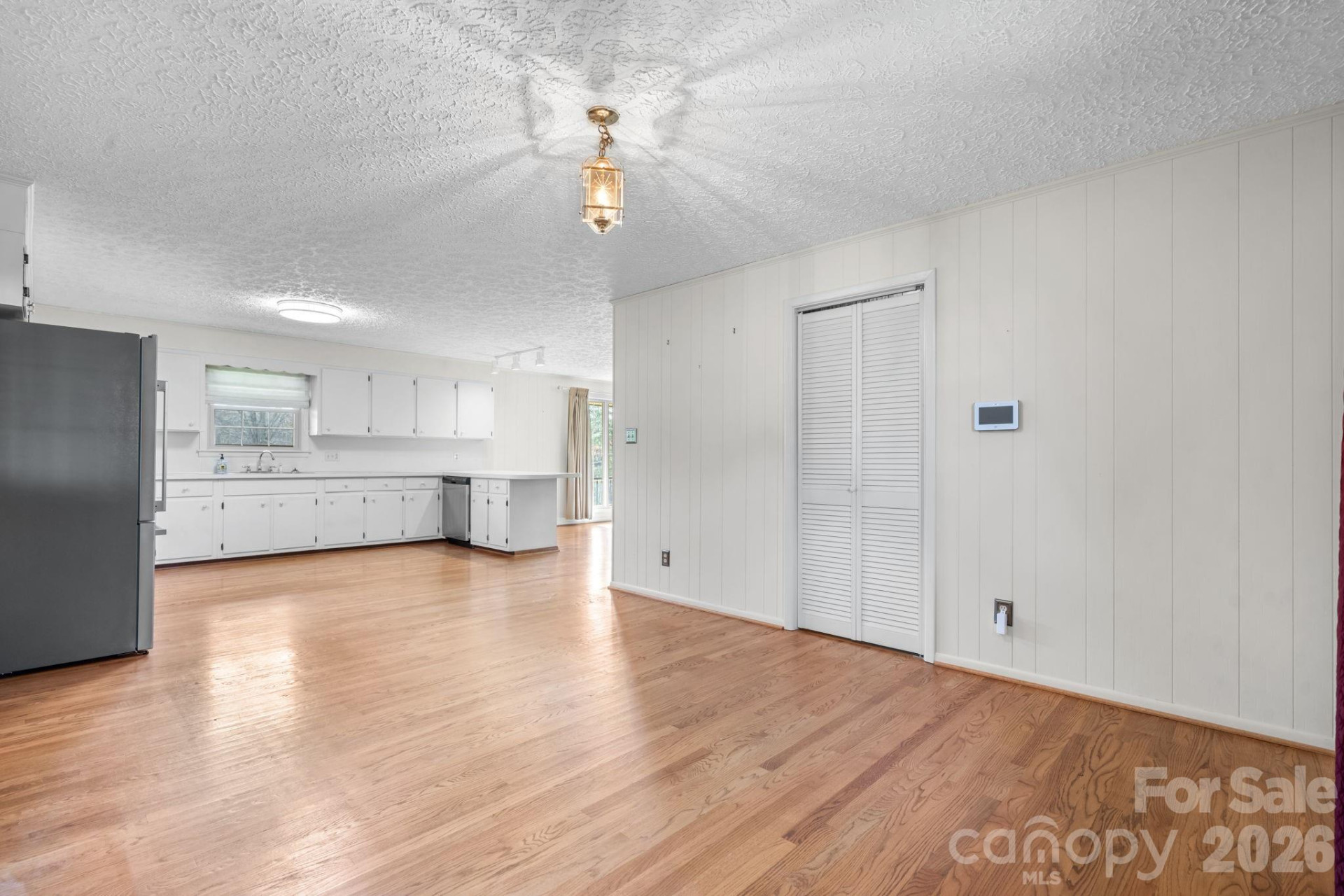 5515 Chestnut Drive - Photo 12