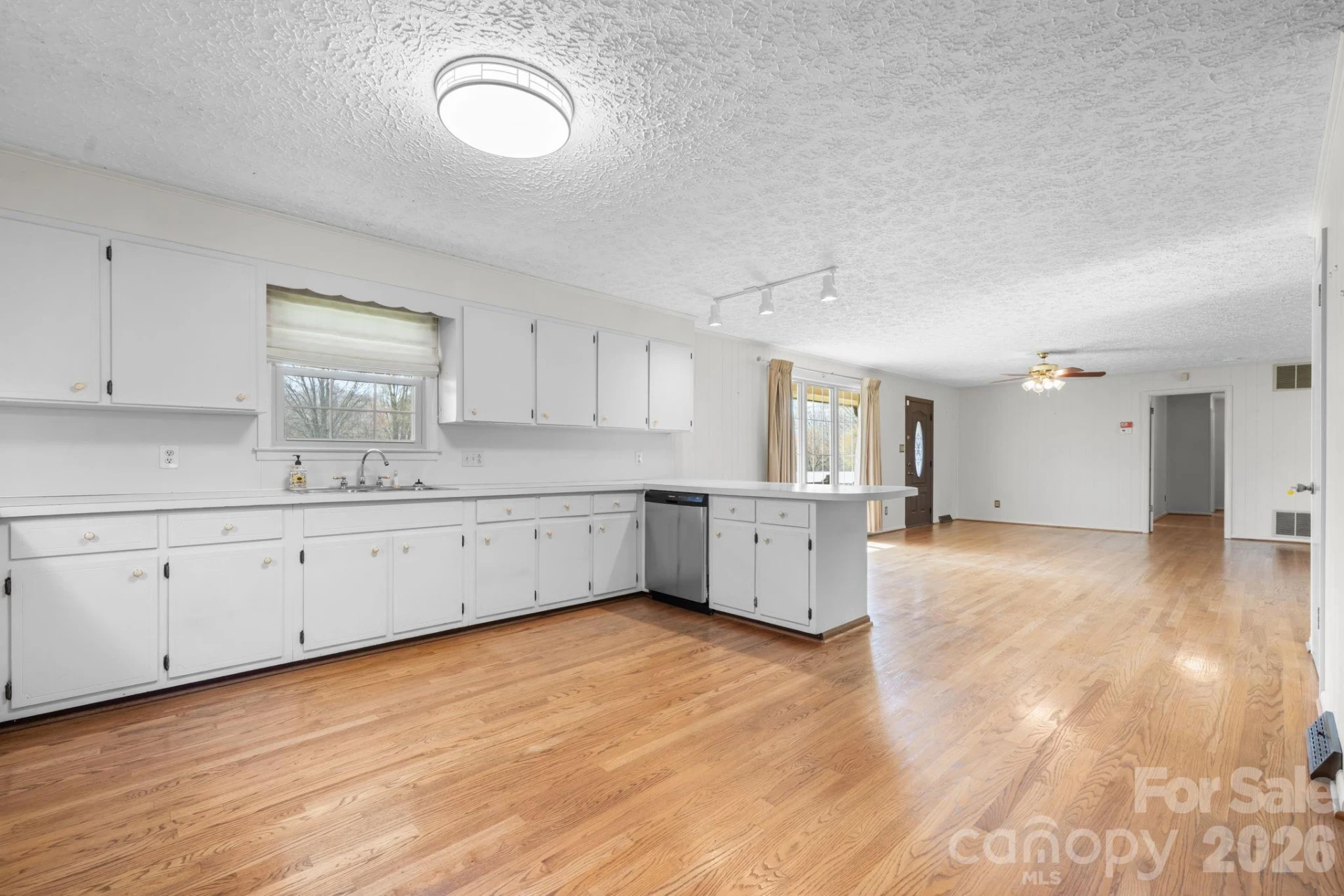 5515 Chestnut Drive - Photo 7
