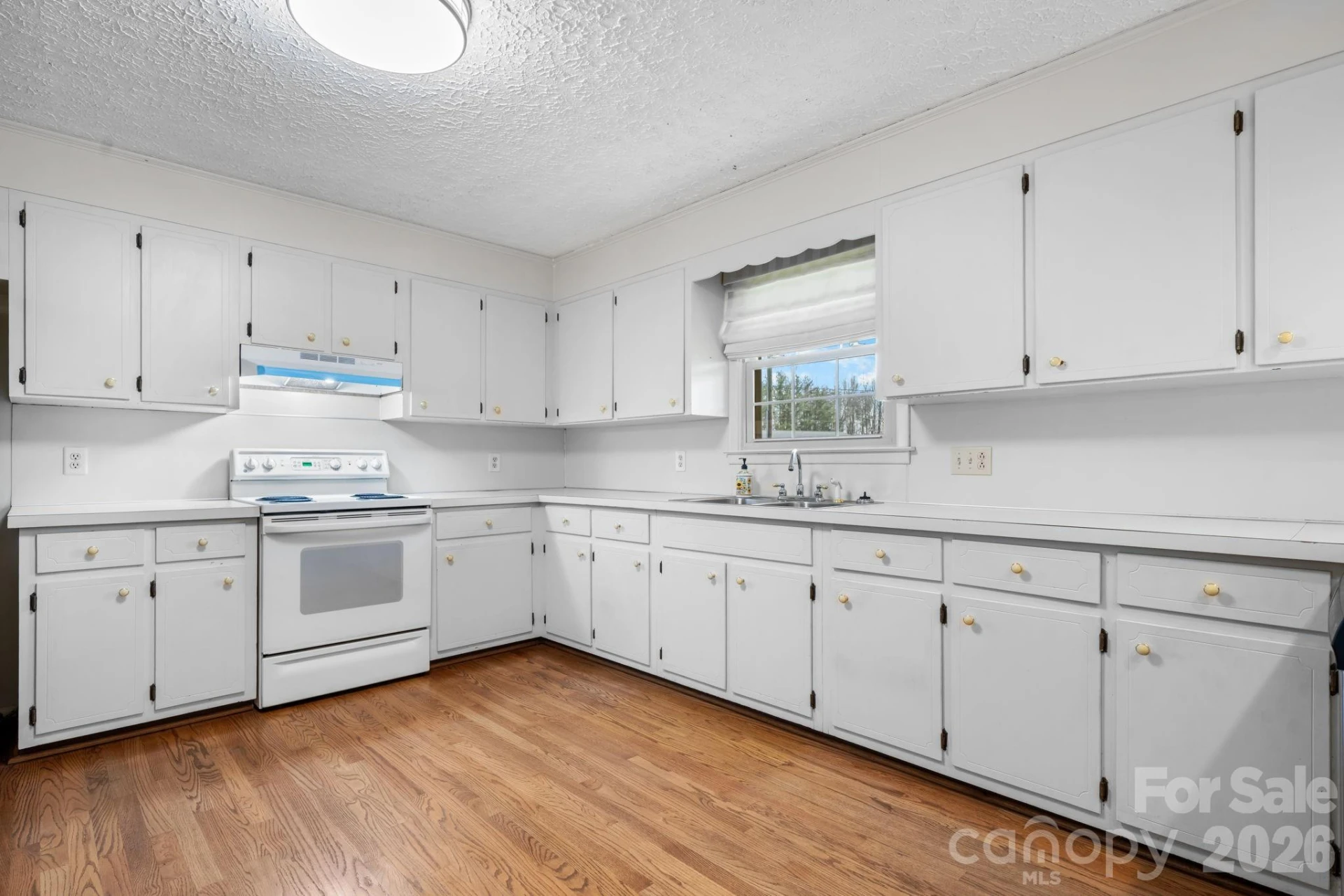 5515 Chestnut Drive - Photo 8