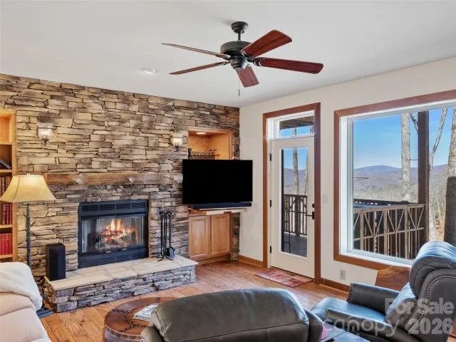 61 Creekside Way