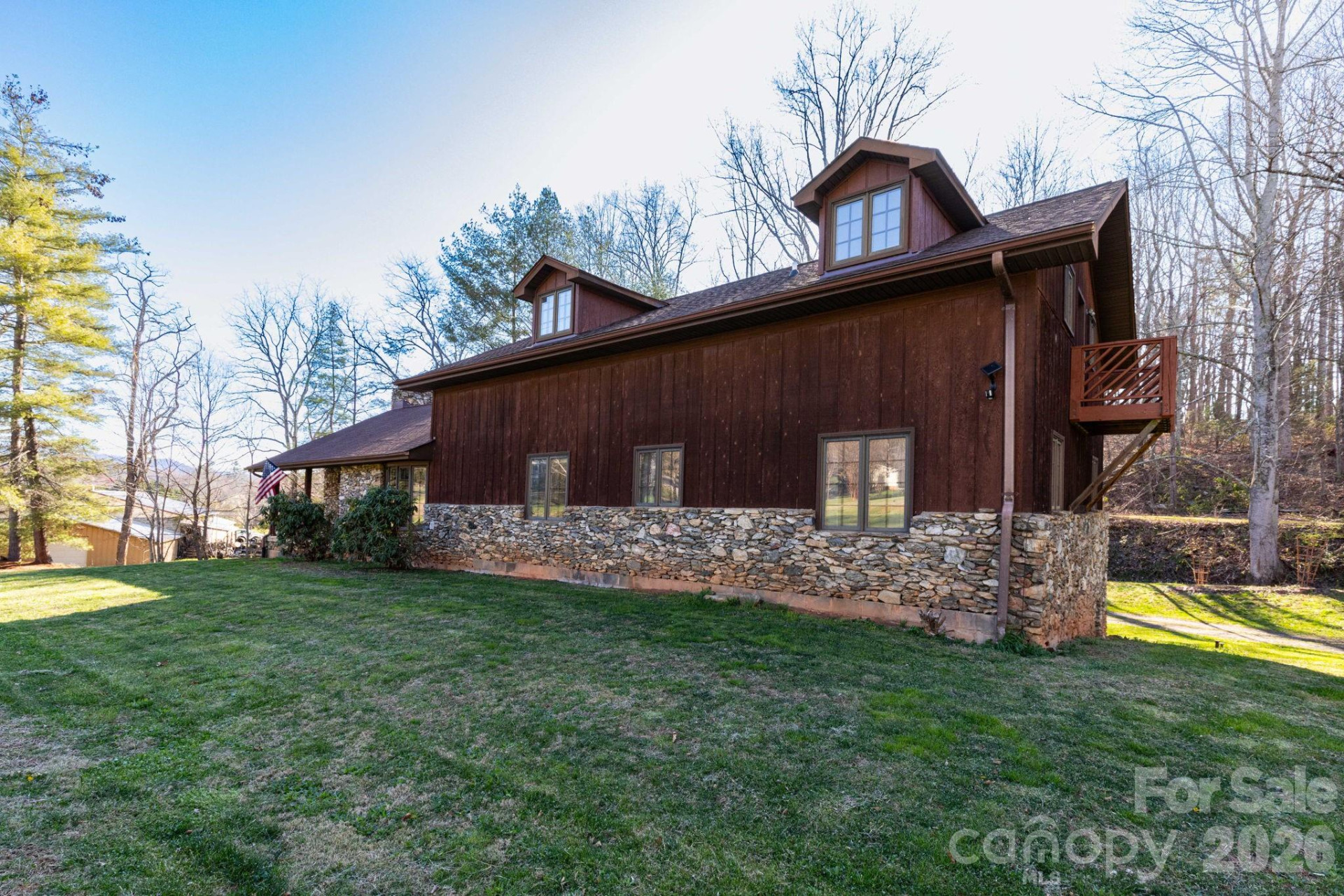 586 Justice Ridge Road - Photo 2