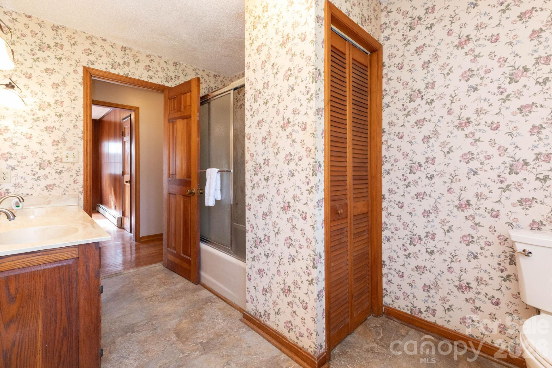 586 Justice Ridge Road - Photo 17