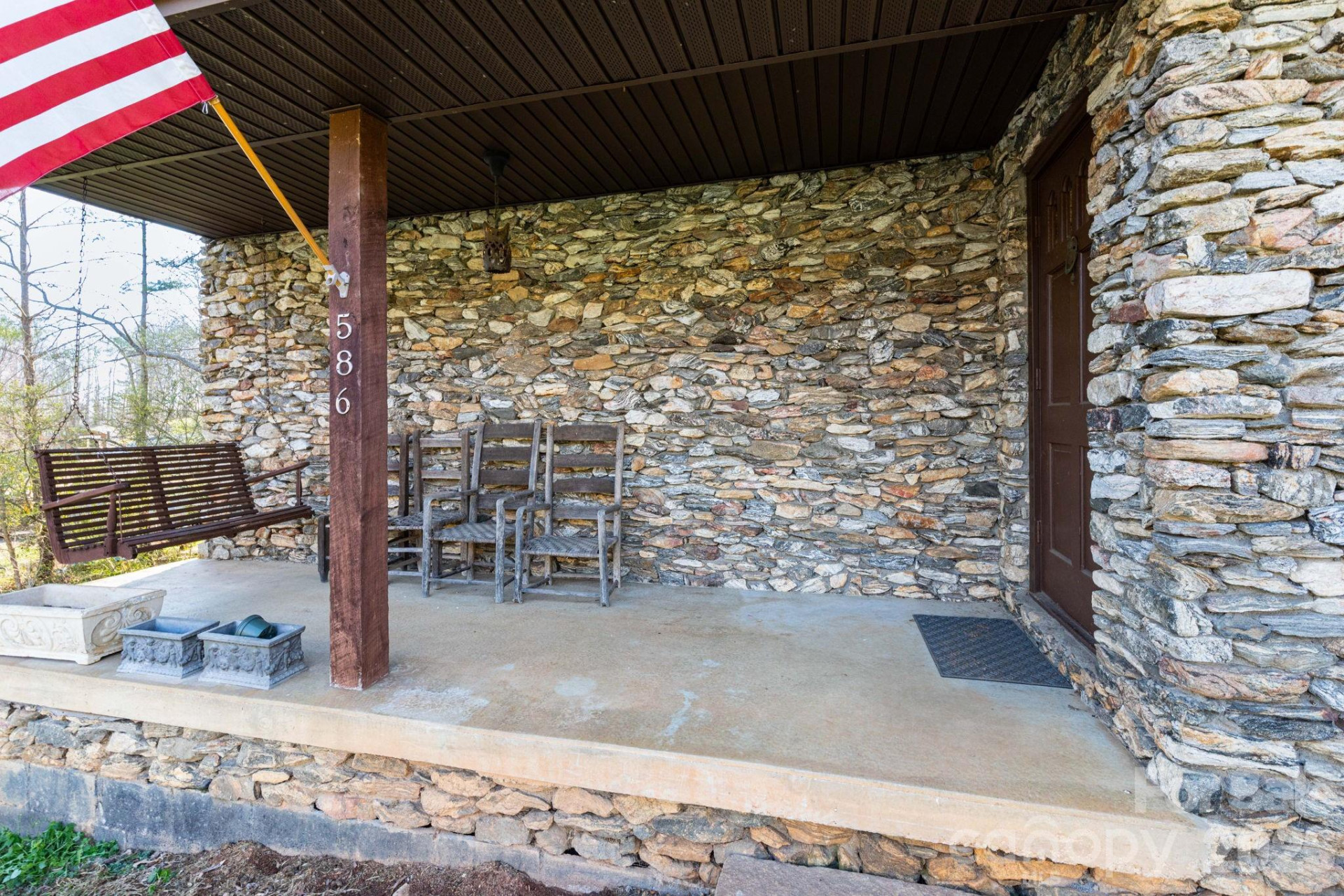 586 Justice Ridge Road - Photo 5