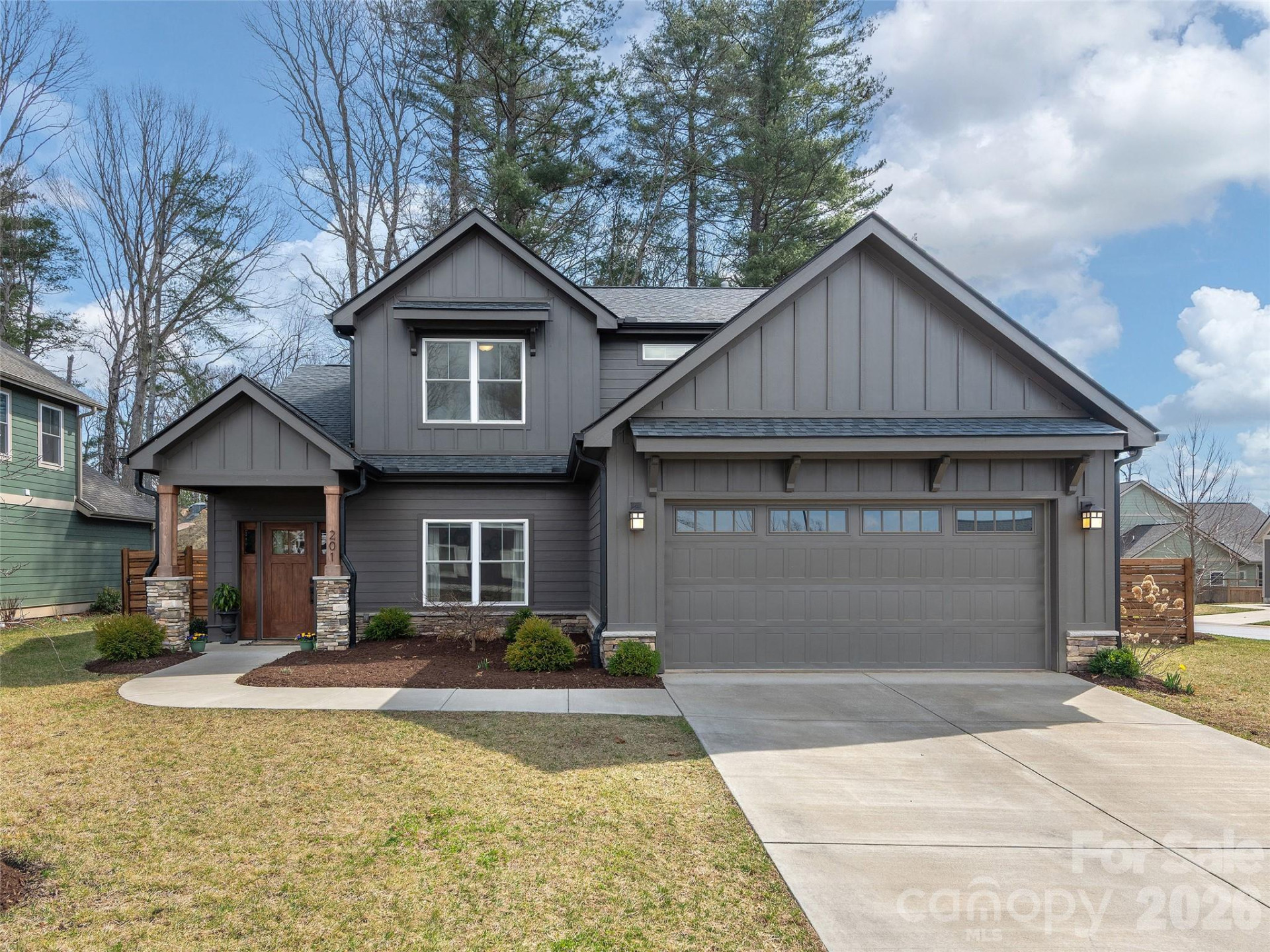 201 Weybridge Drive - Photo 2