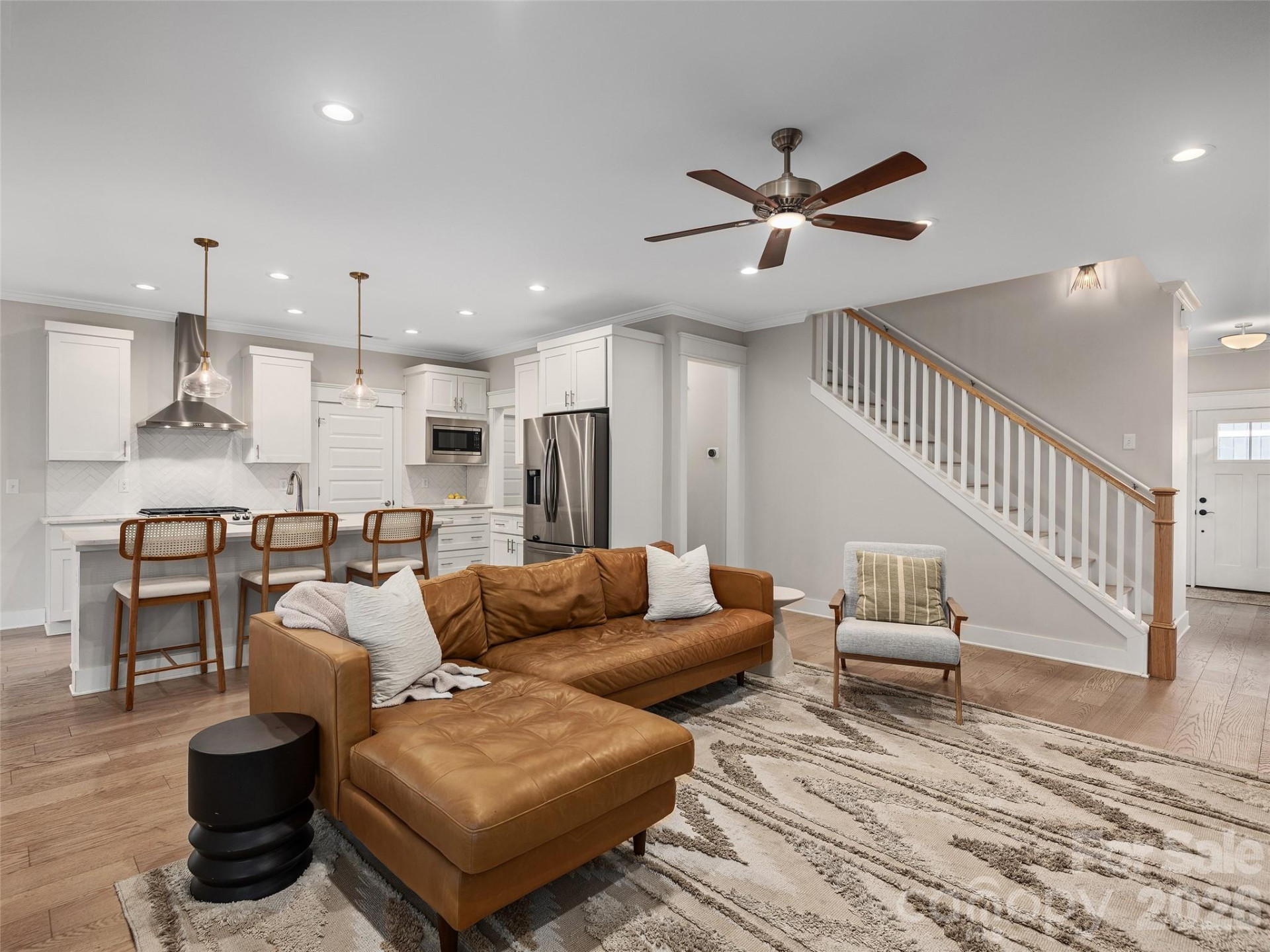 201 Weybridge Drive - Photo 5