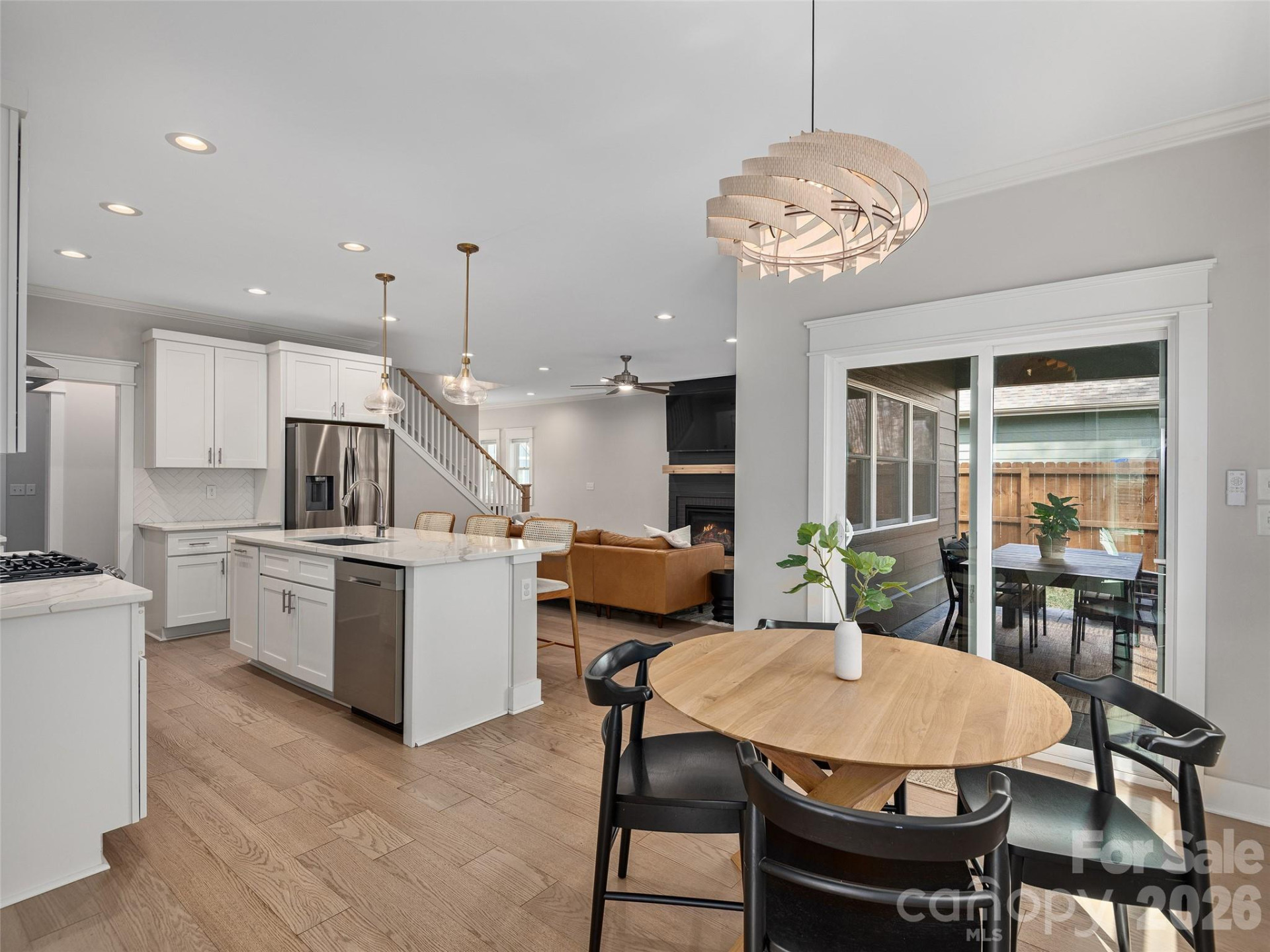 201 Weybridge Drive - Photo 6