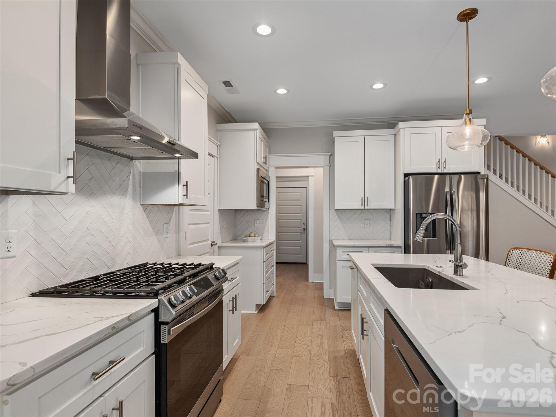 201 Weybridge Drive - Photo 10