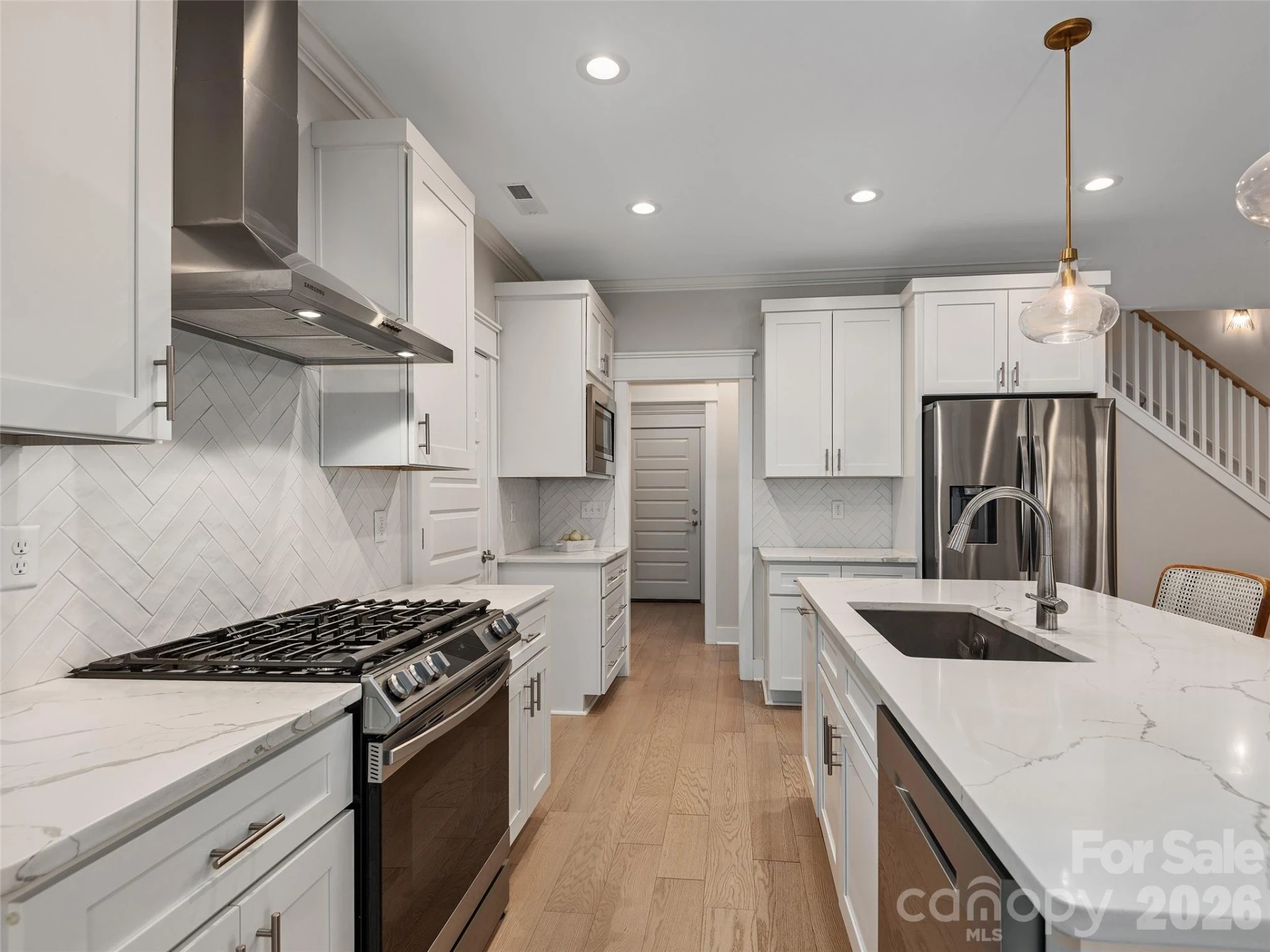 201 Weybridge Drive - Photo 10