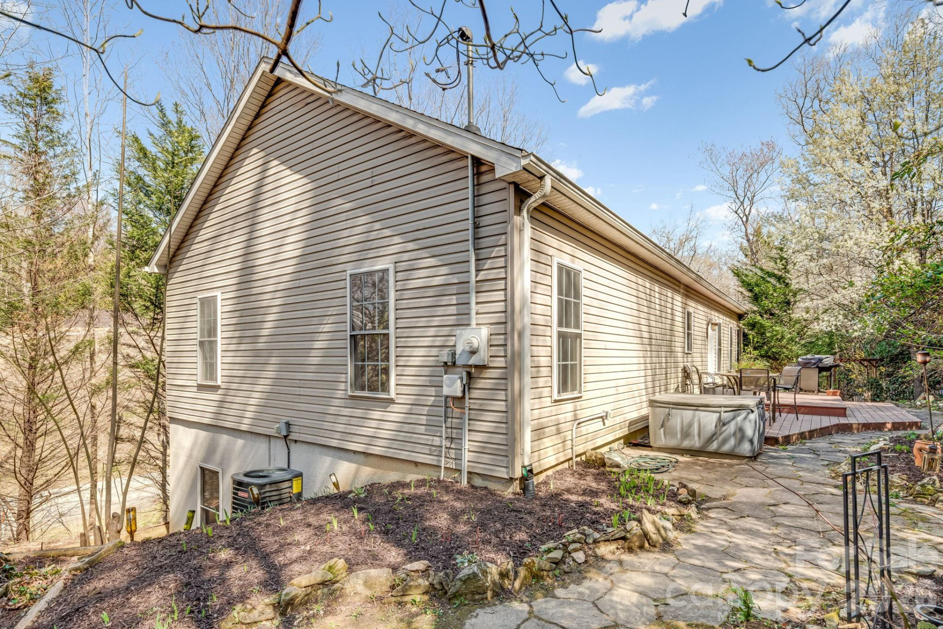 319 Glenn Bridge Road