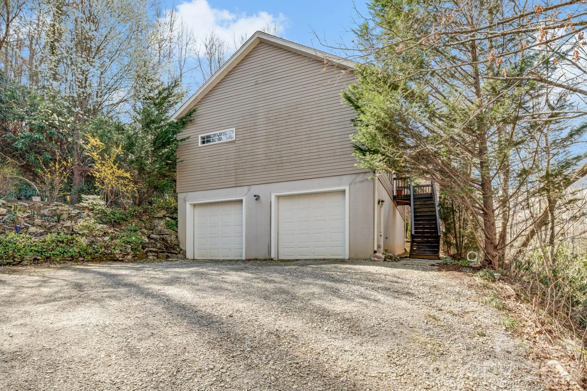319 Glenn Bridge Road - Photo 2