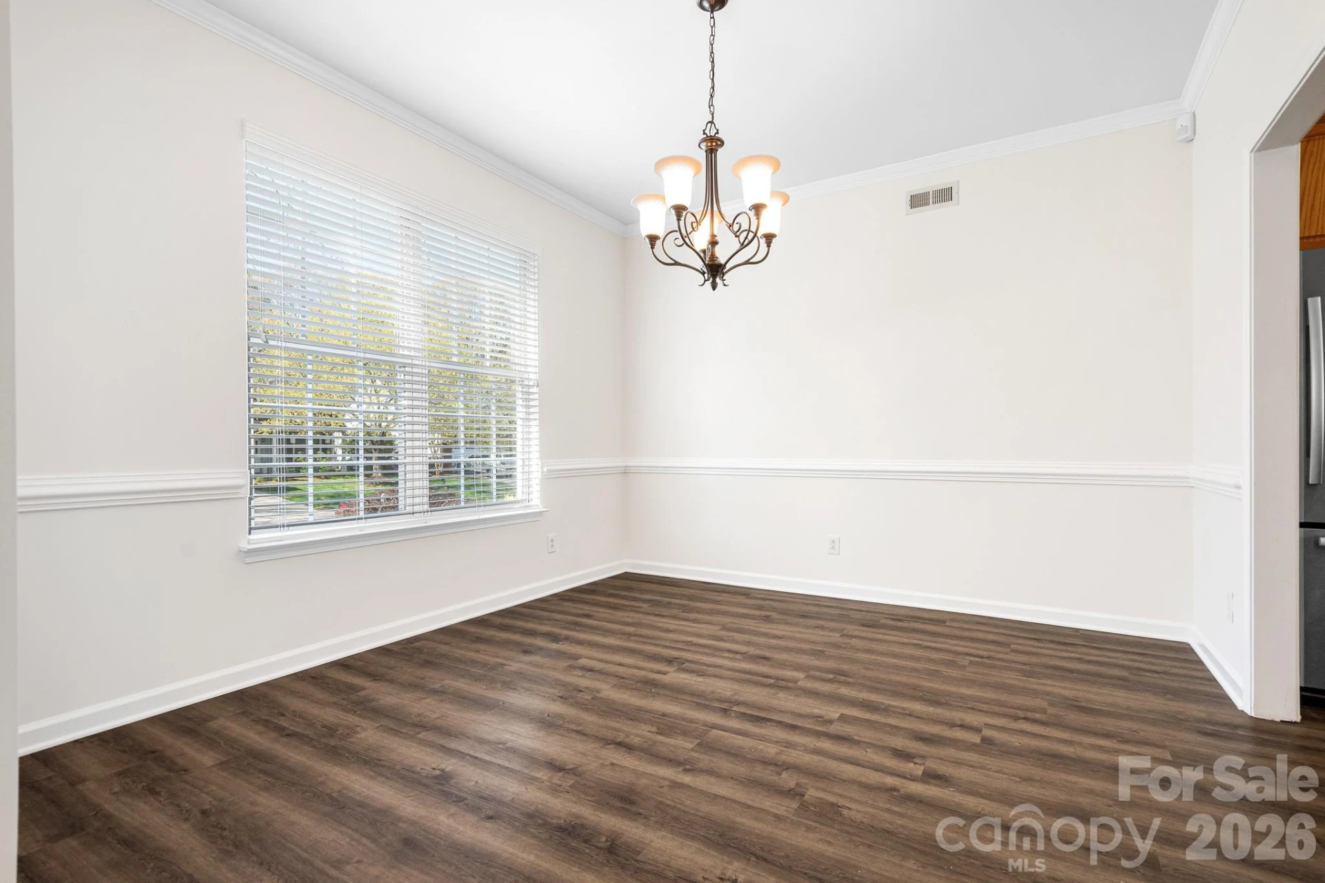 10115 Glencrest Drive - Photo 7