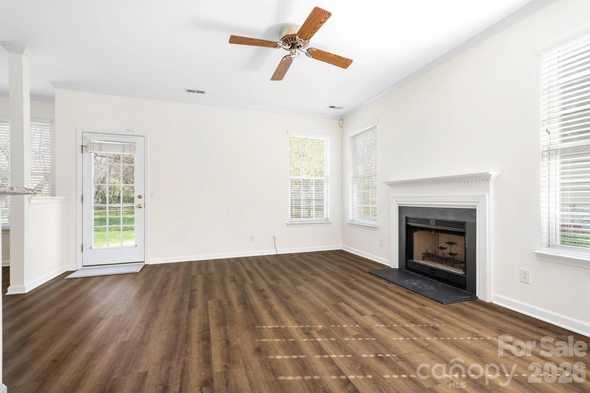 10115 Glencrest Drive - Photo 10