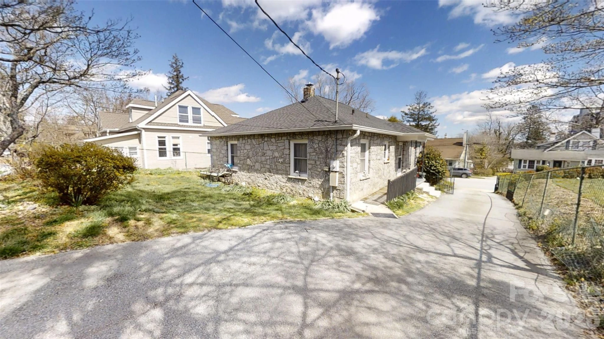719 Oakland Street - Photo 3