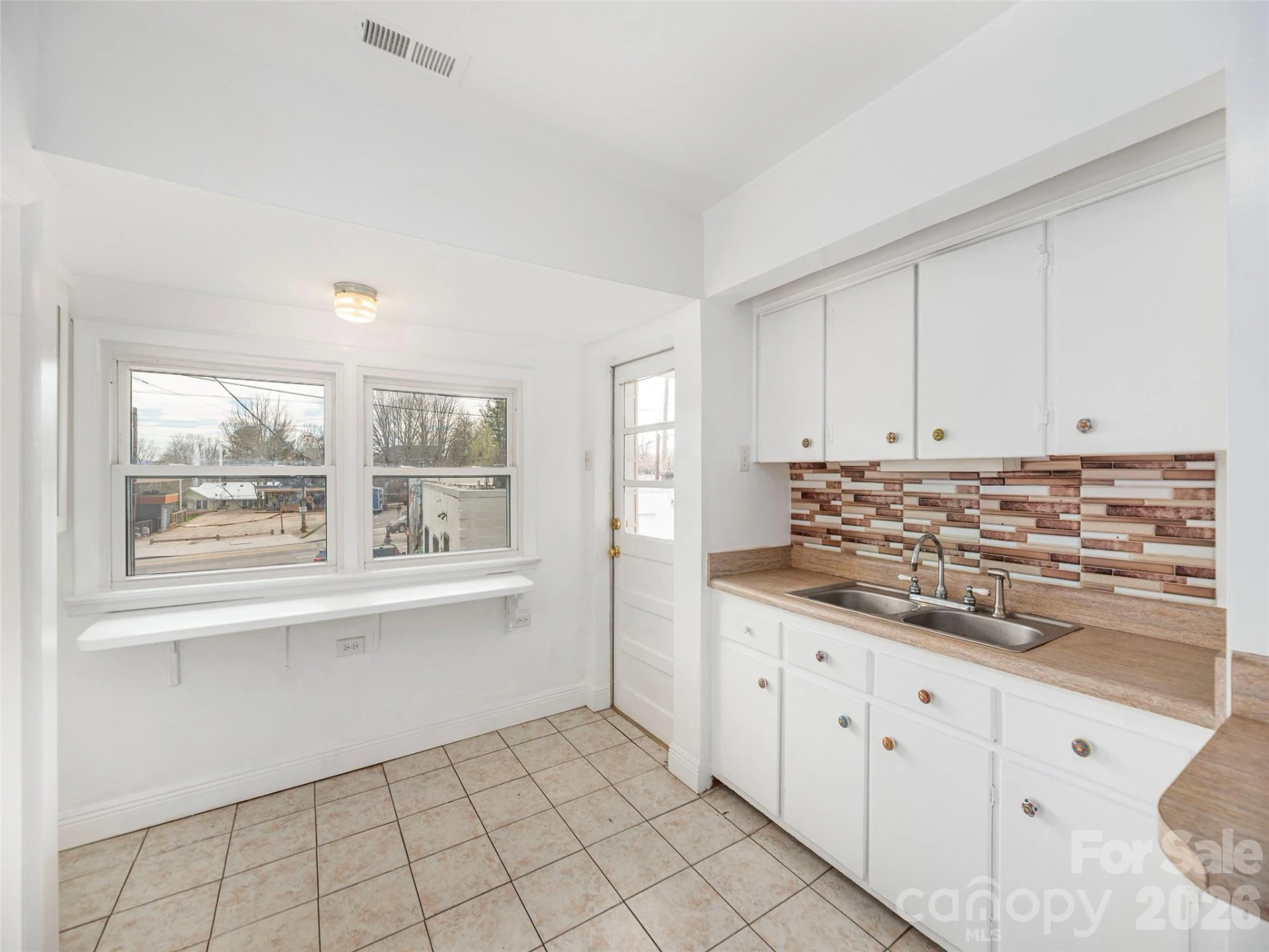 15 Louisiana Avenue - Photo 8