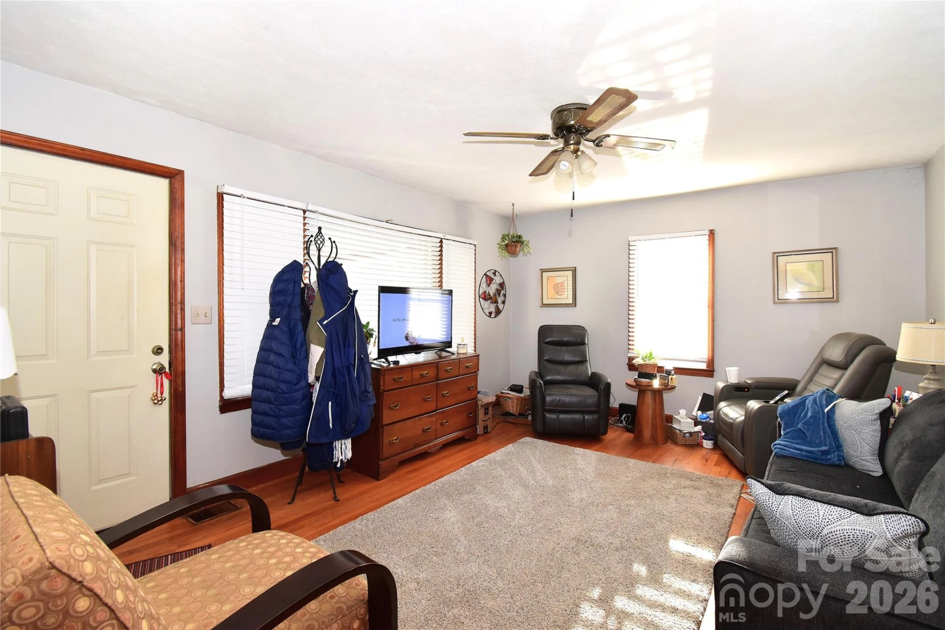 8 Donna Drive - Photo 2