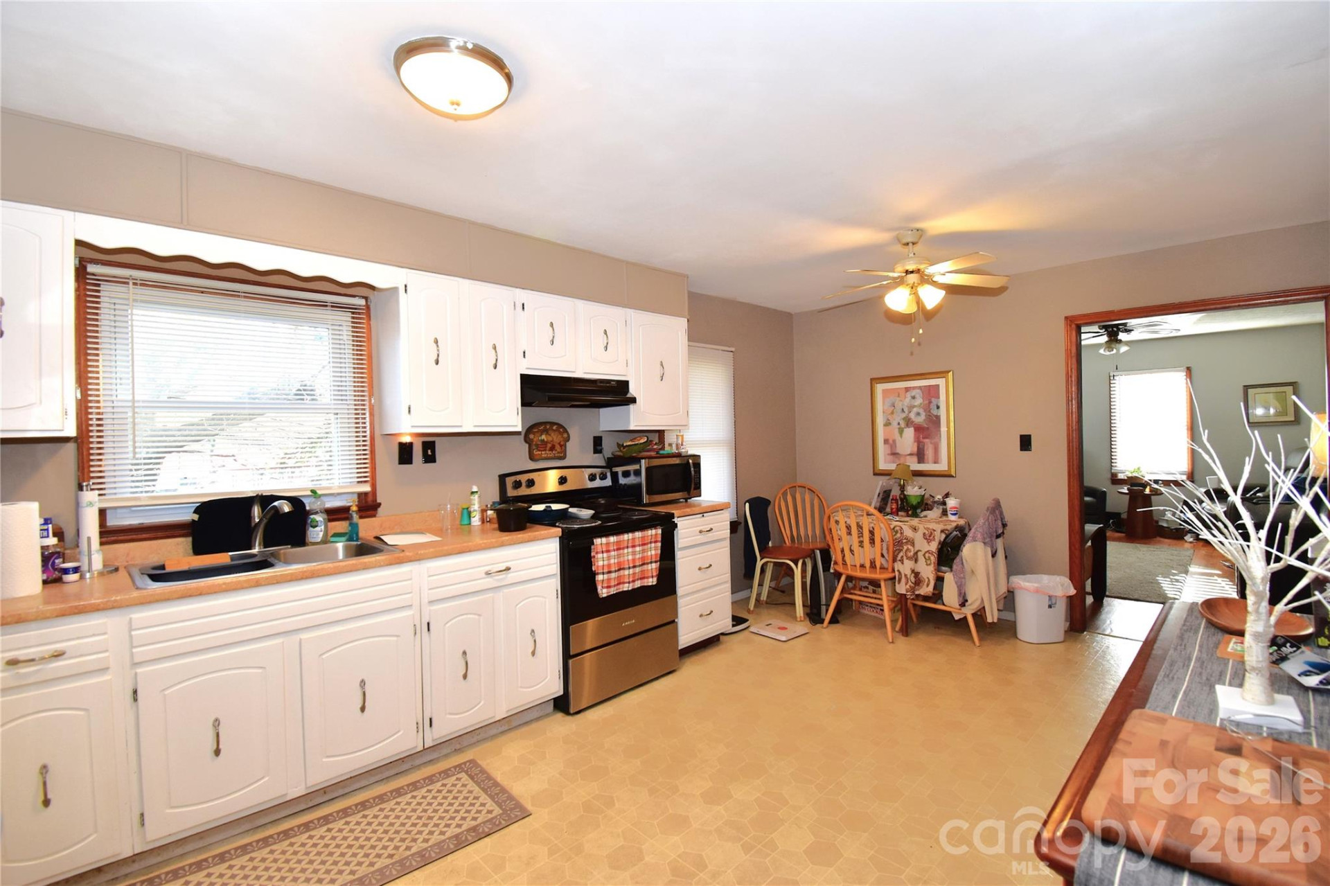 8 Donna Drive - Photo 5