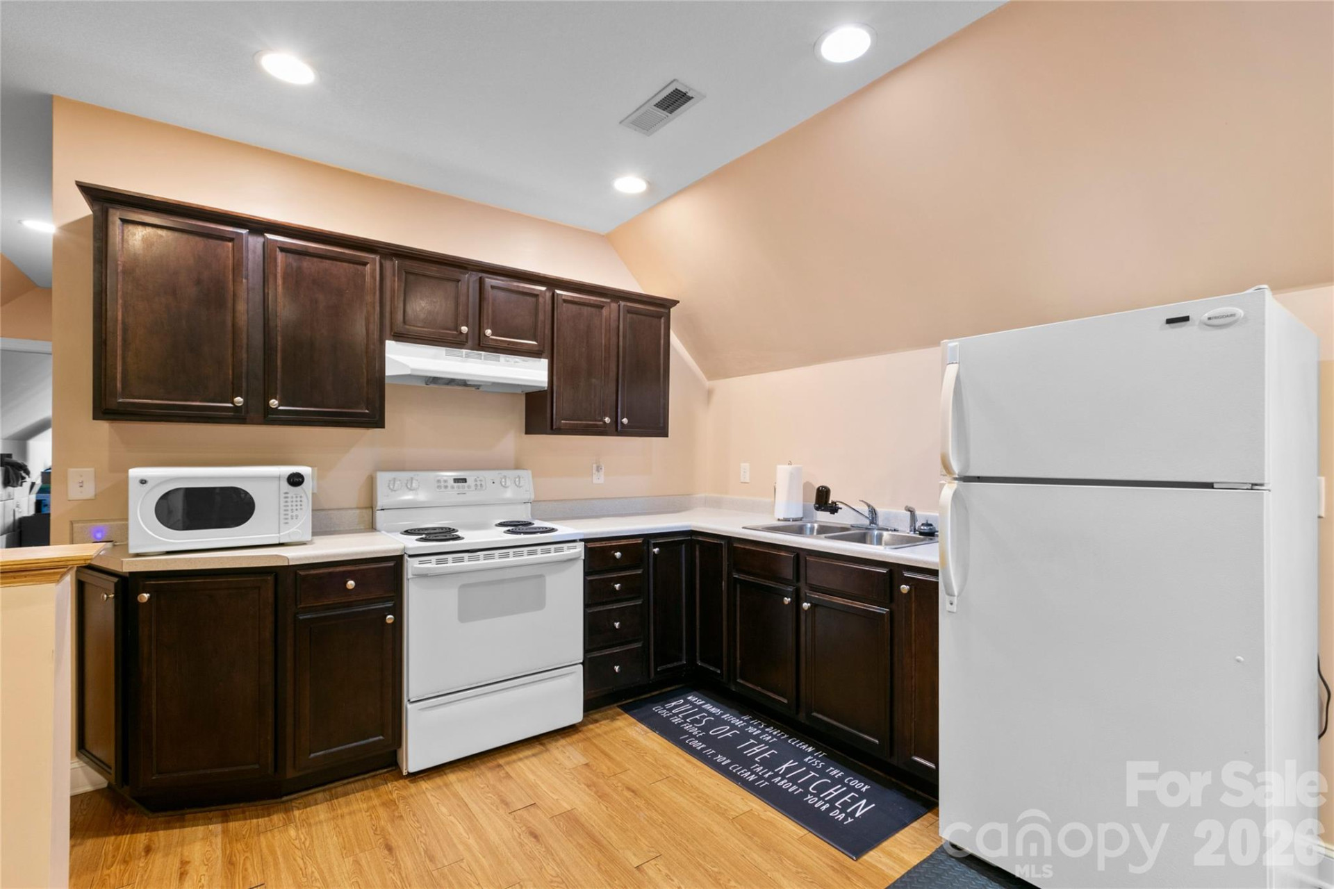 28 Chapel Park Road - Photo 5