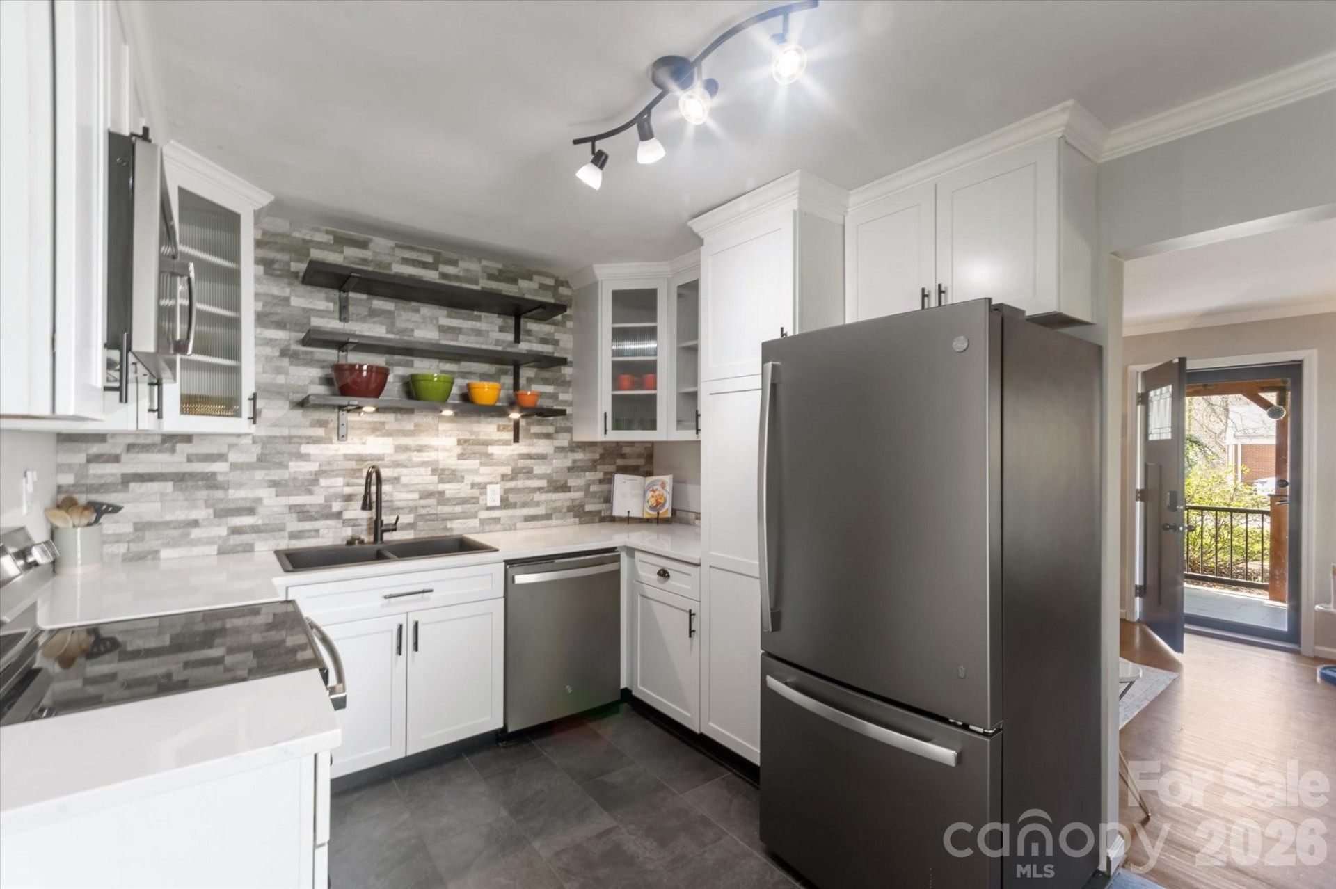 7 Wilshire Drive - Photo 6