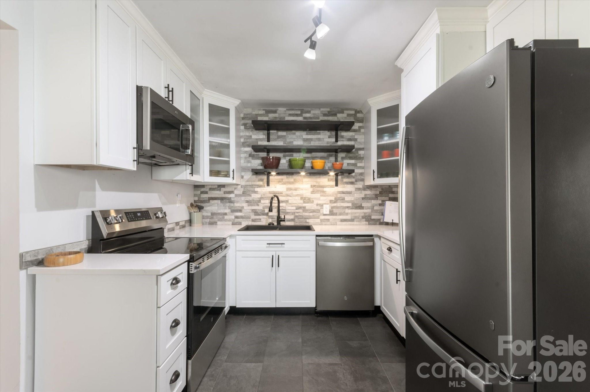 7 Wilshire Drive - Photo 9