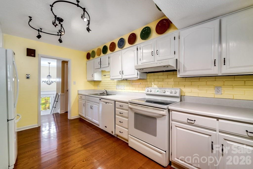 1168 North Country Club Drive - Photo 8