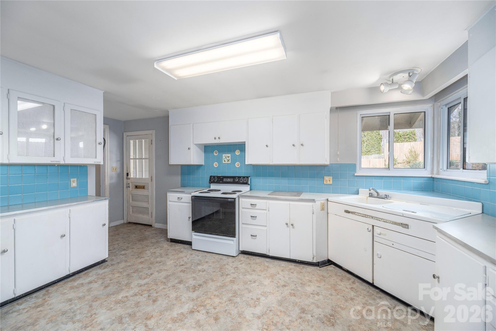 1159 Main Street - Photo 12