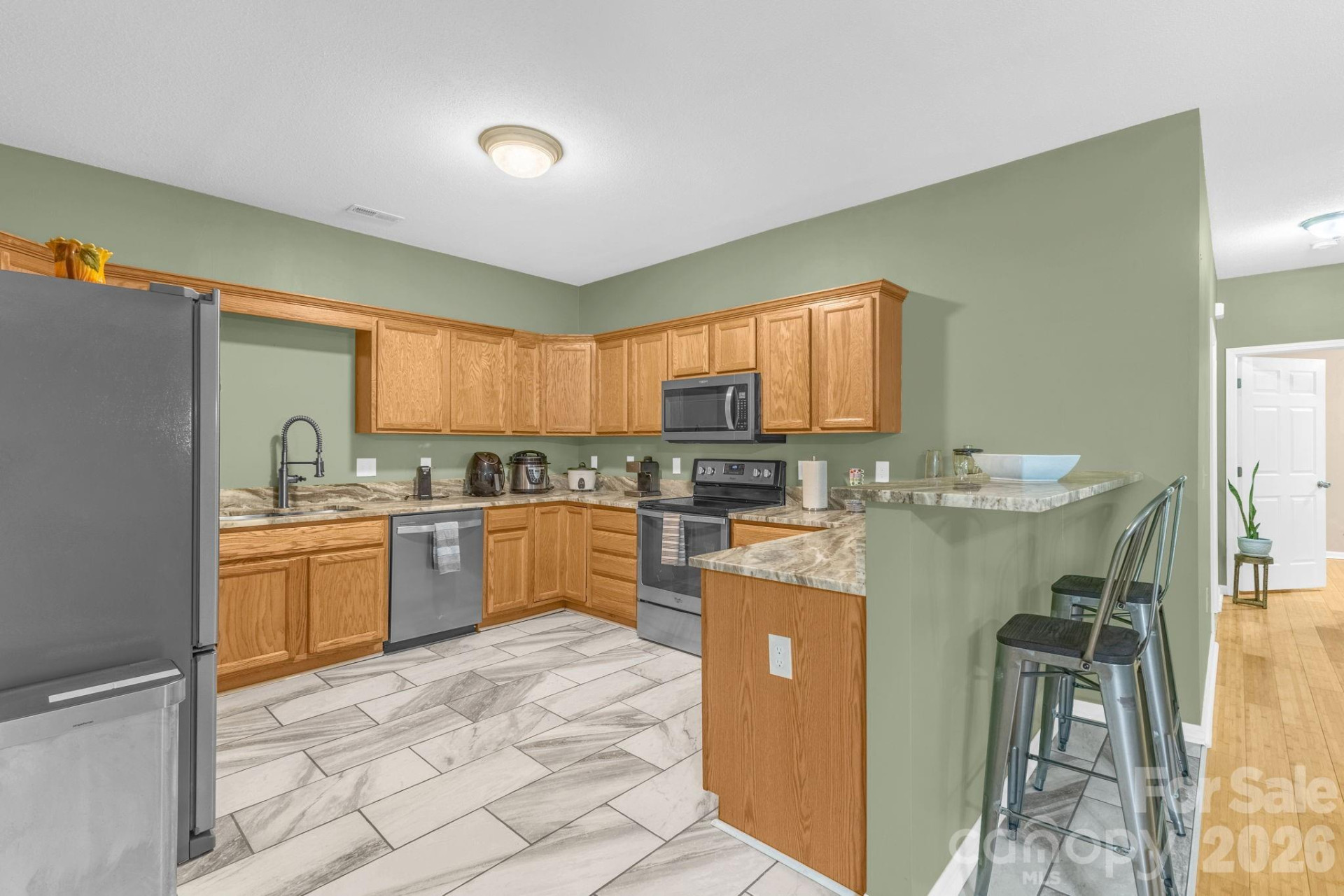 709 Villas Court - Photo 2