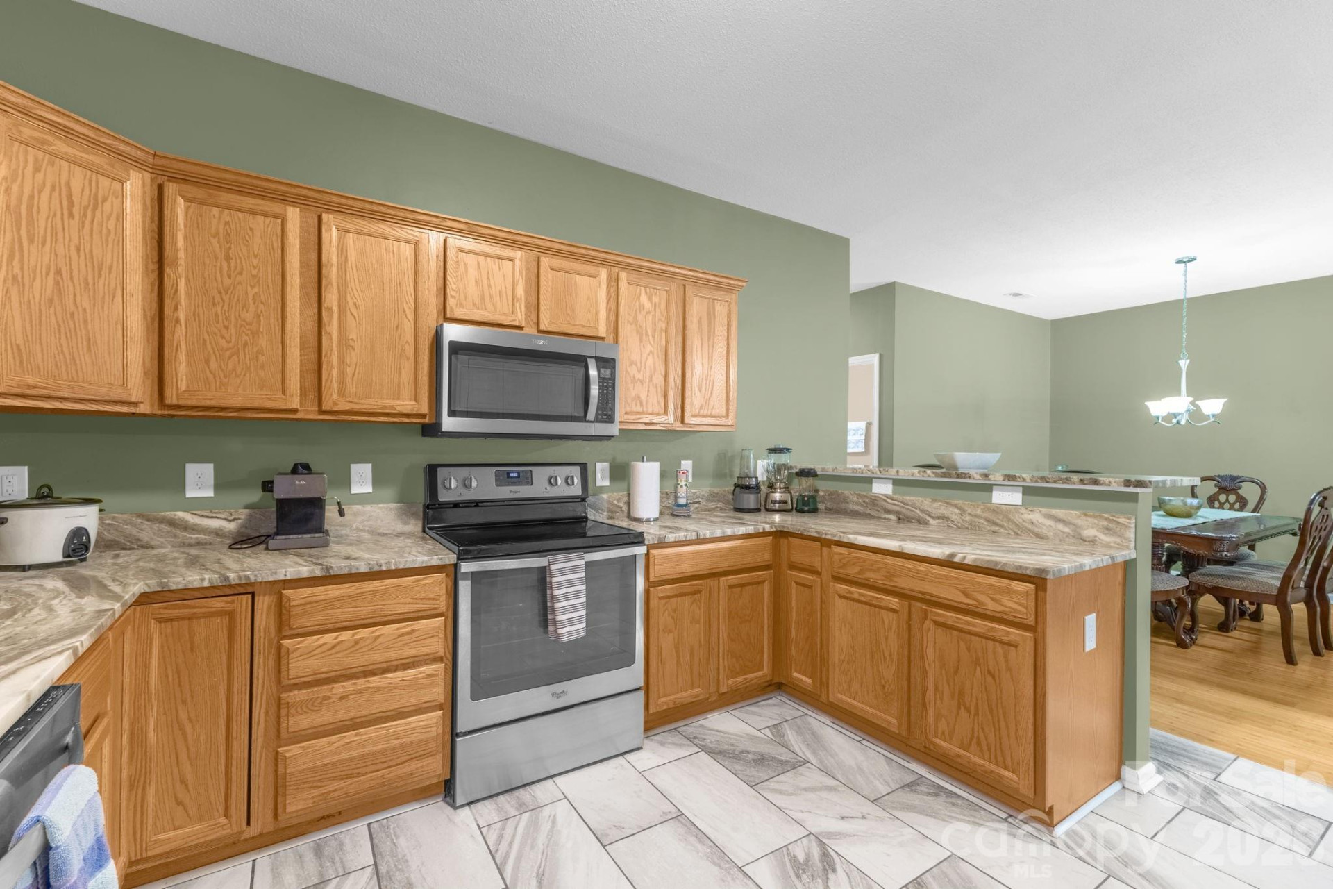 709 Villas Court - Photo 3