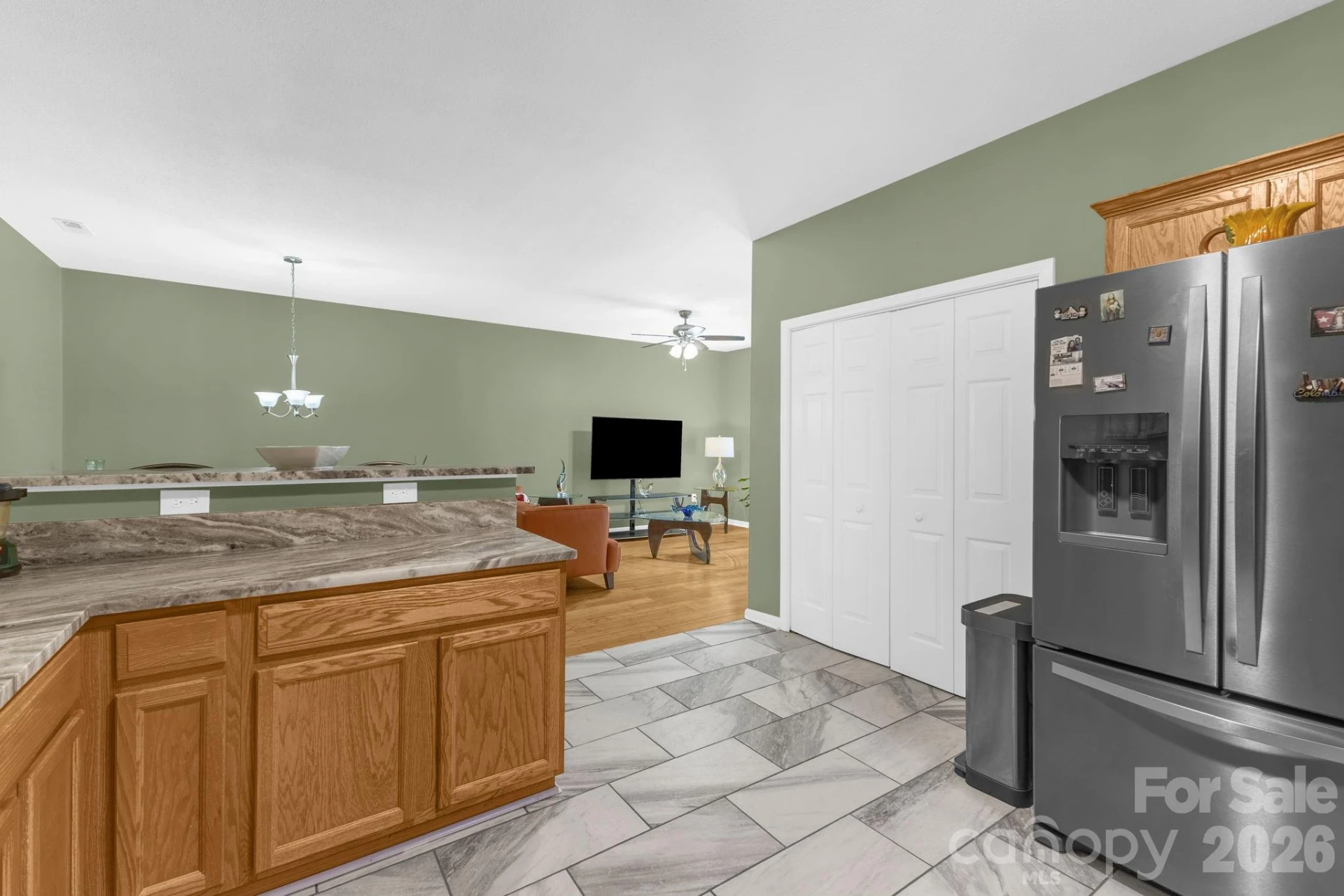 709 Villas Court - Photo 4