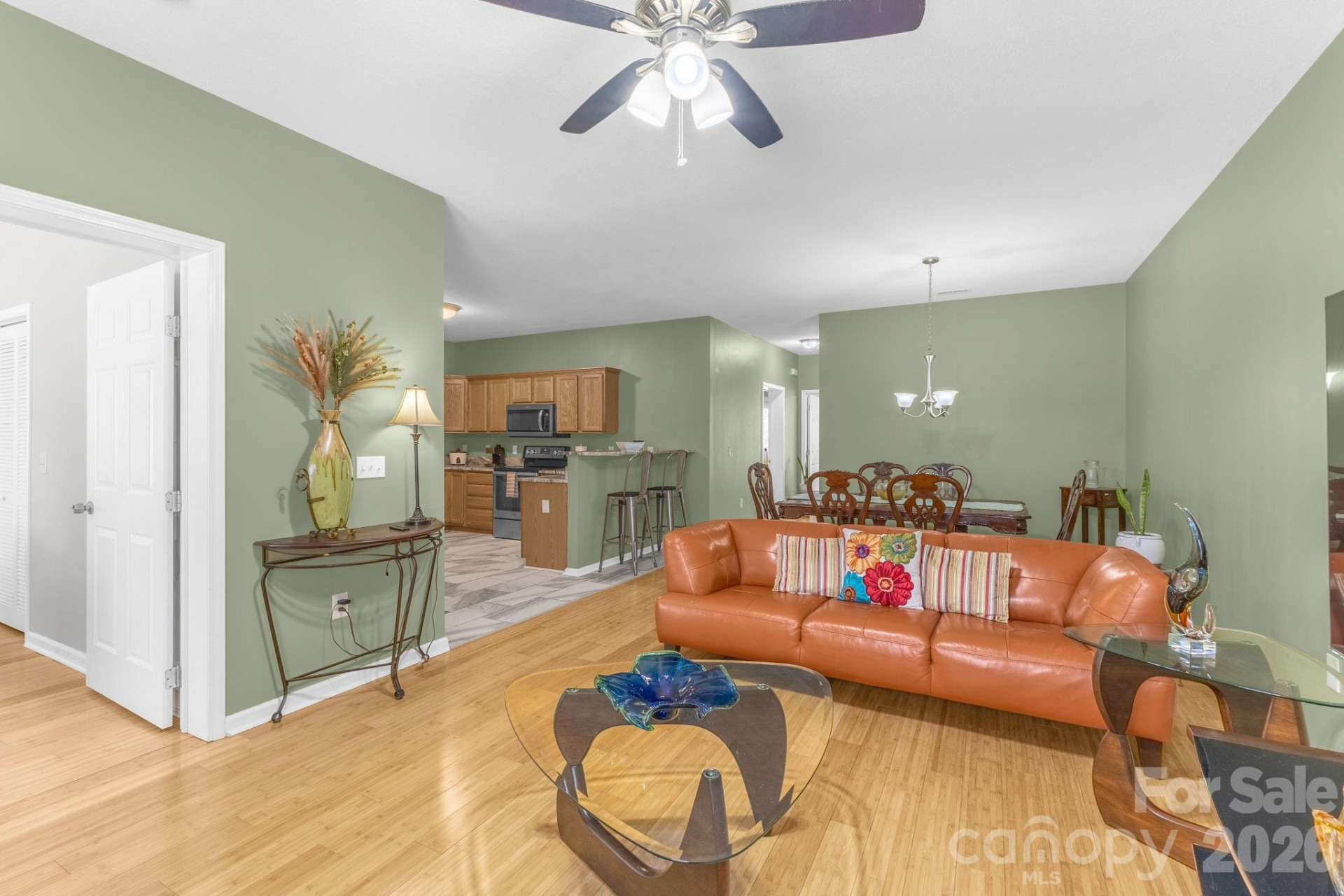 709 Villas Court - Photo 6