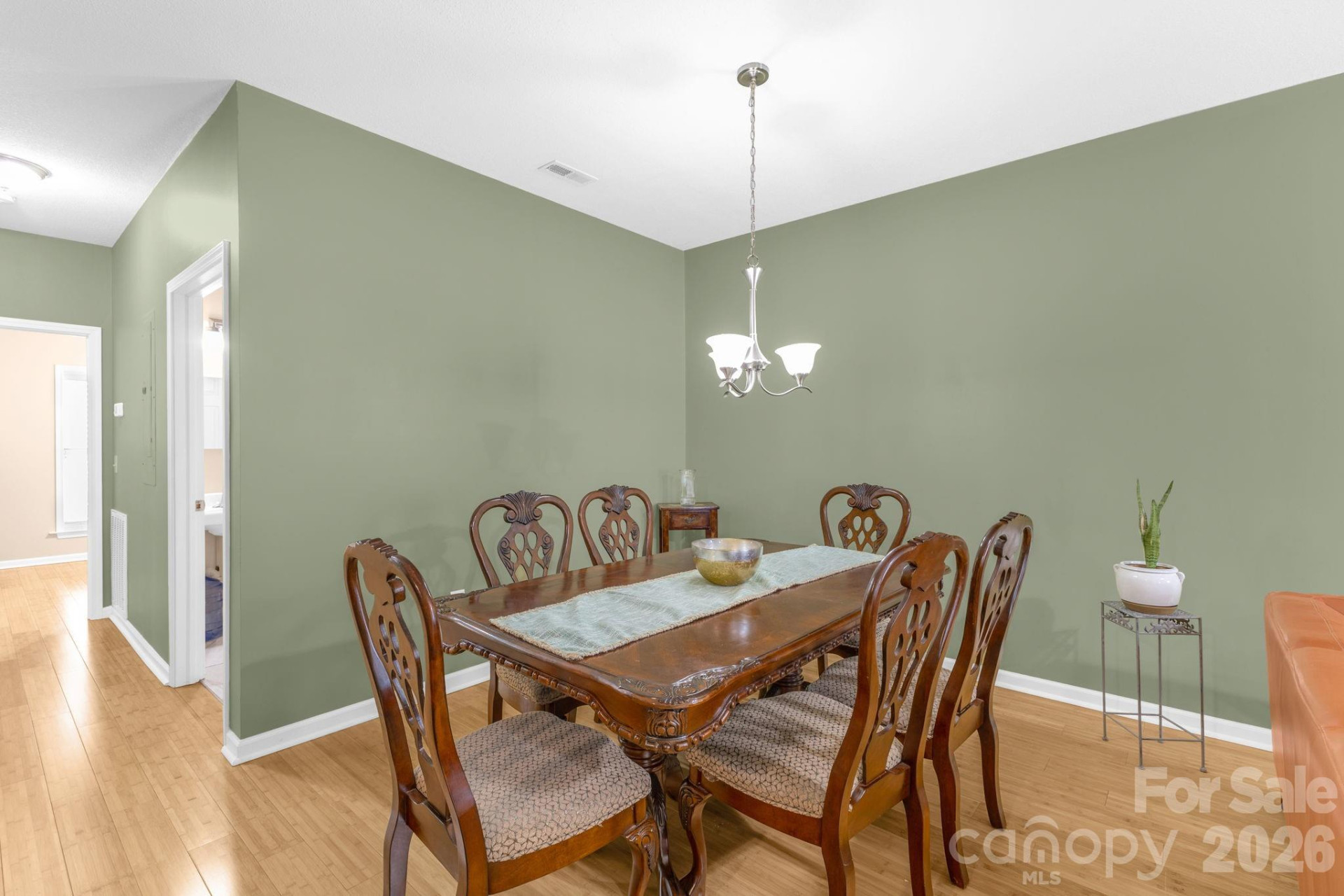 709 Villas Court - Photo 10