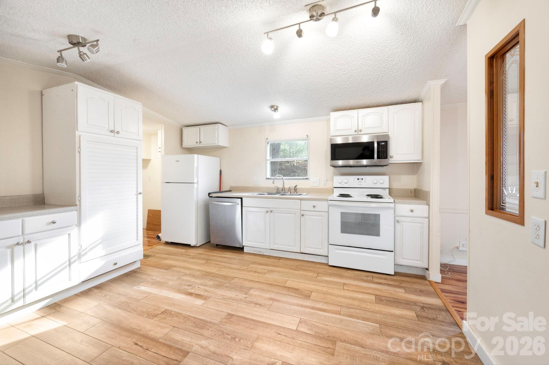 101 Laurel Loop - Photo 10