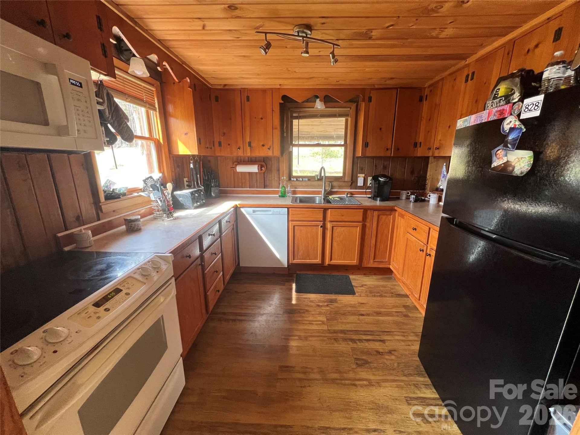 365 Hillbilly Lane - Photo 7