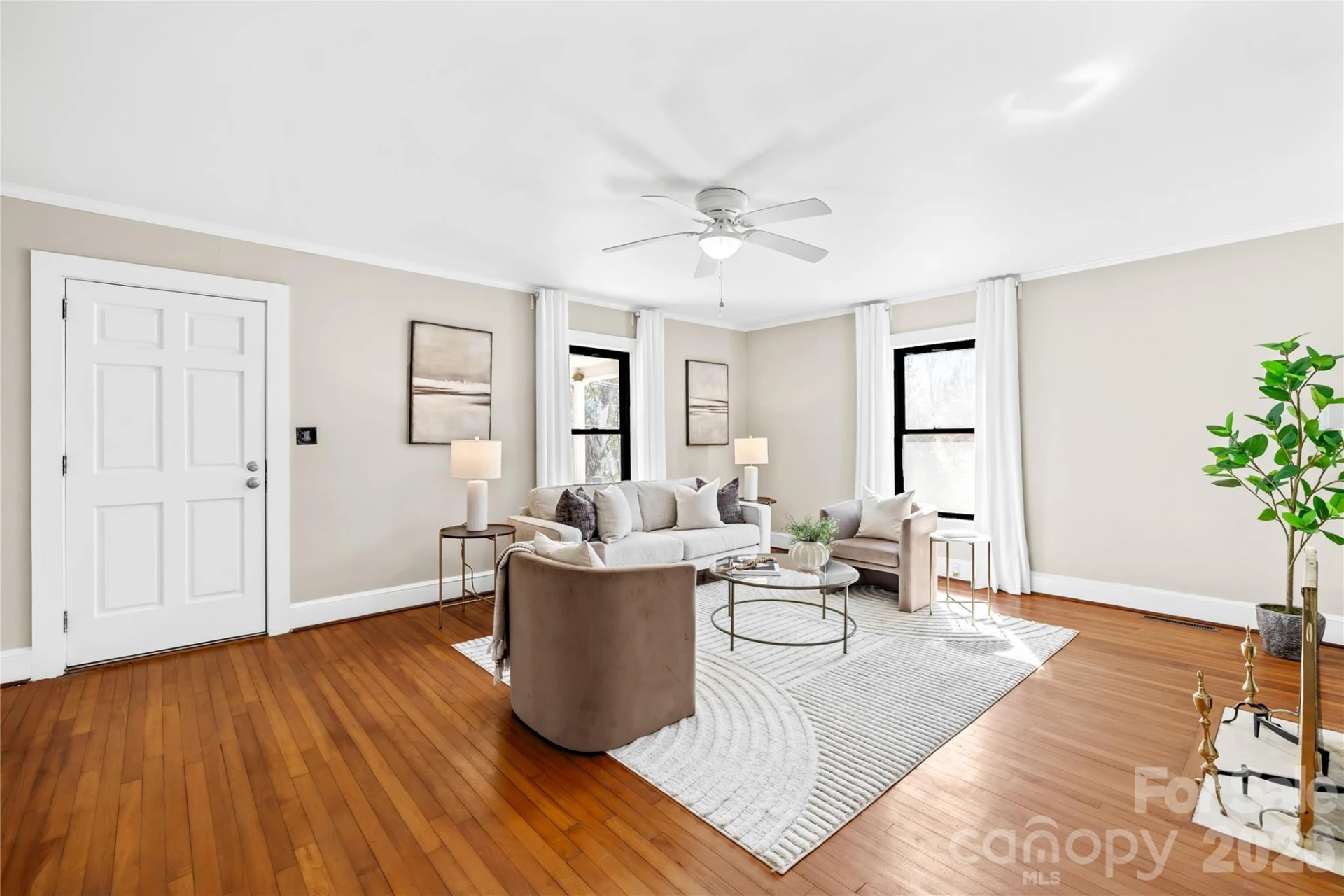 5135 Tucker Avenue - Photo 3