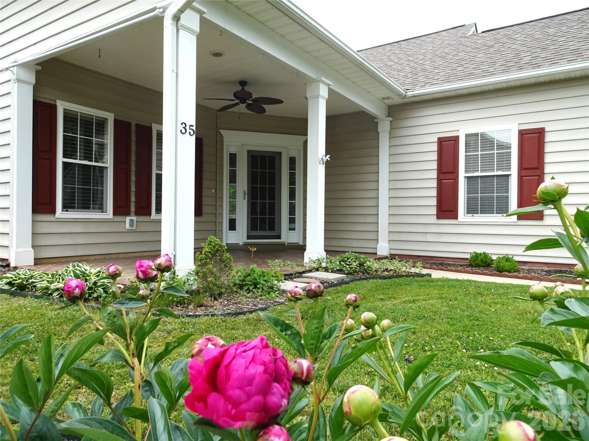 35 Sheffield Place - Photo 2