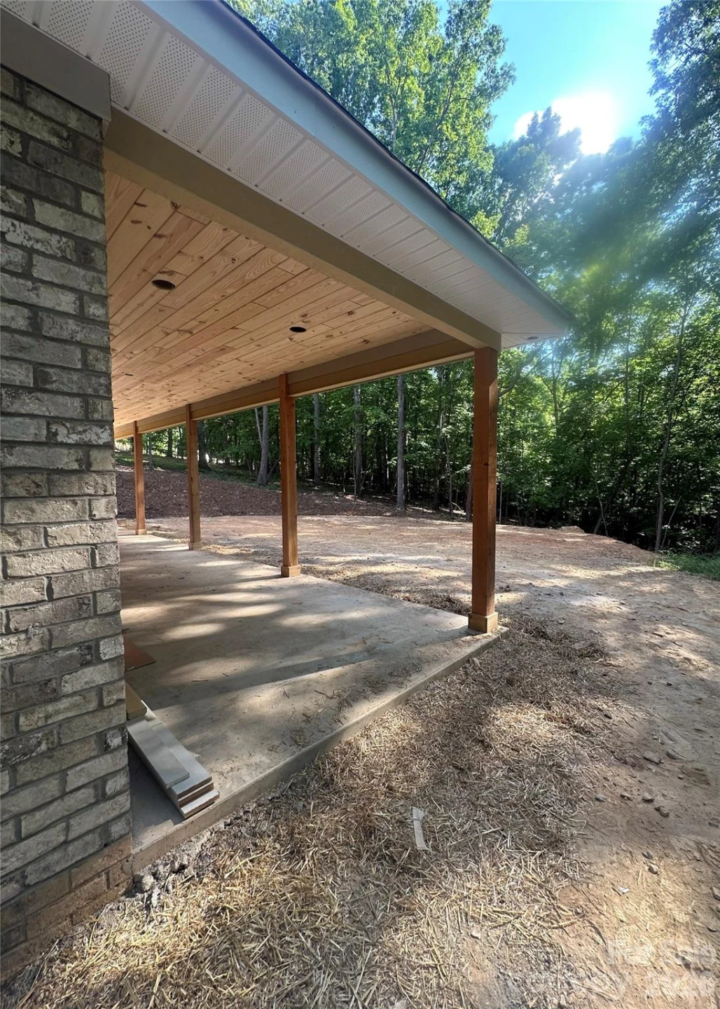 2319 Tanglewood Drive - Photo 3