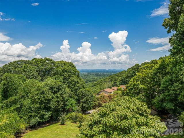 128 Country Ridge Road, Hendersonville, NC, 28739
