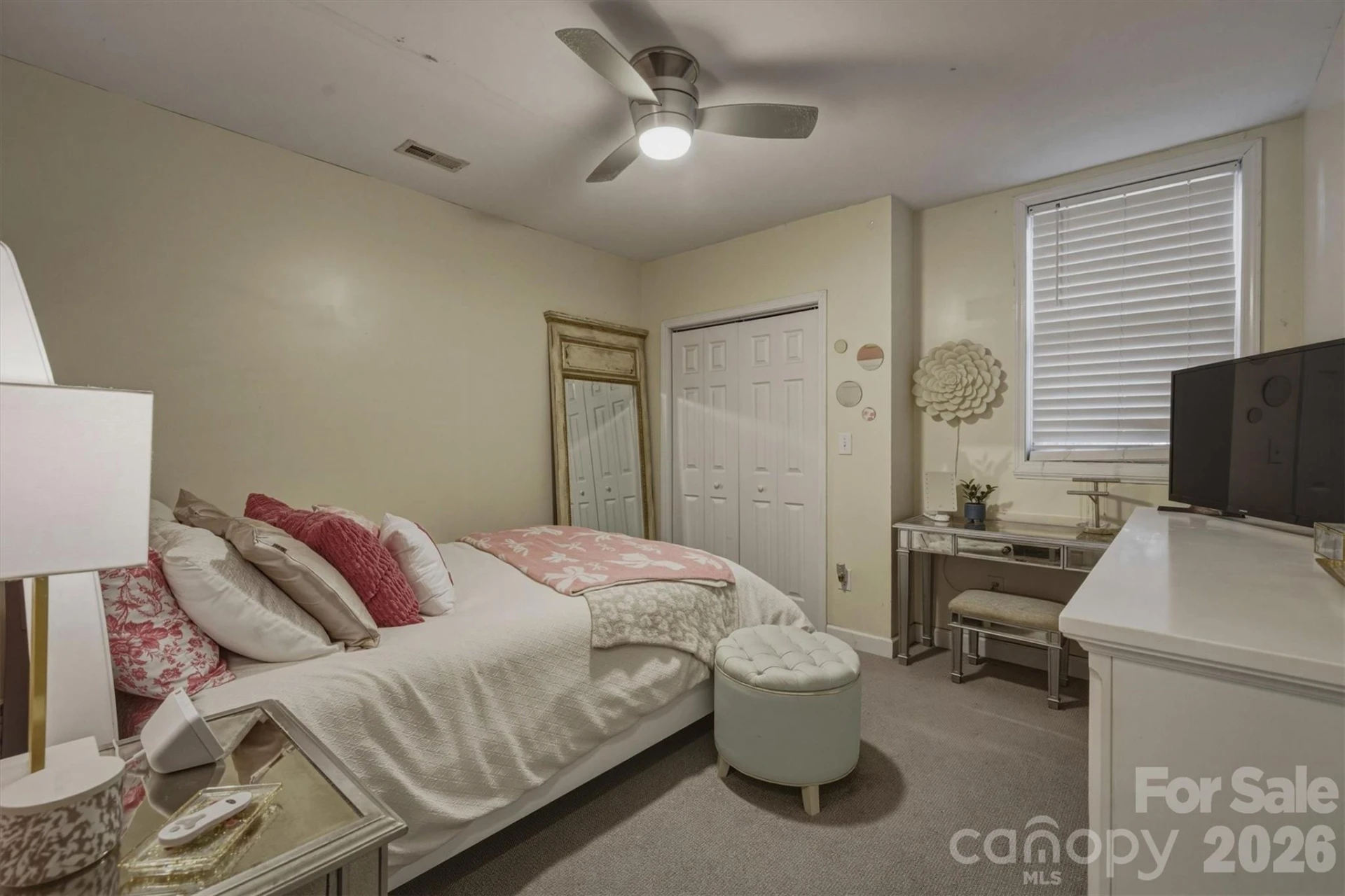 405 Golfview Court - Photo 32