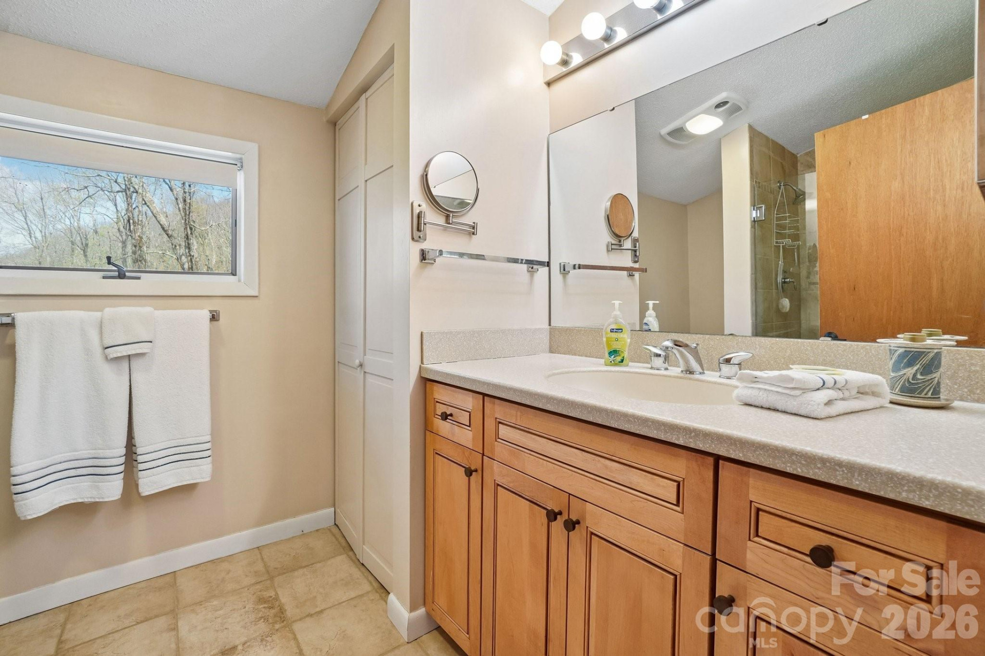 34 Wolfs Head Court - Photo 32