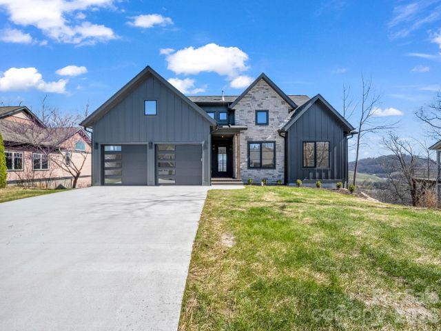 90 Summit Hill Road, Hendersonville, NC, 28791