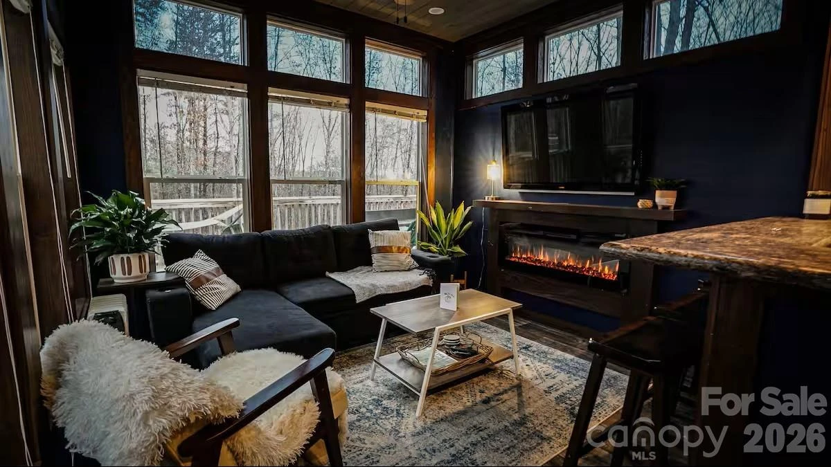 221 Summerfield Lane - Photo 3