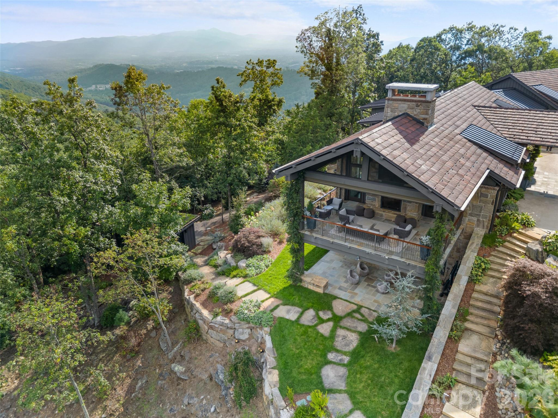 208 Skycliff Drive - Photo 5