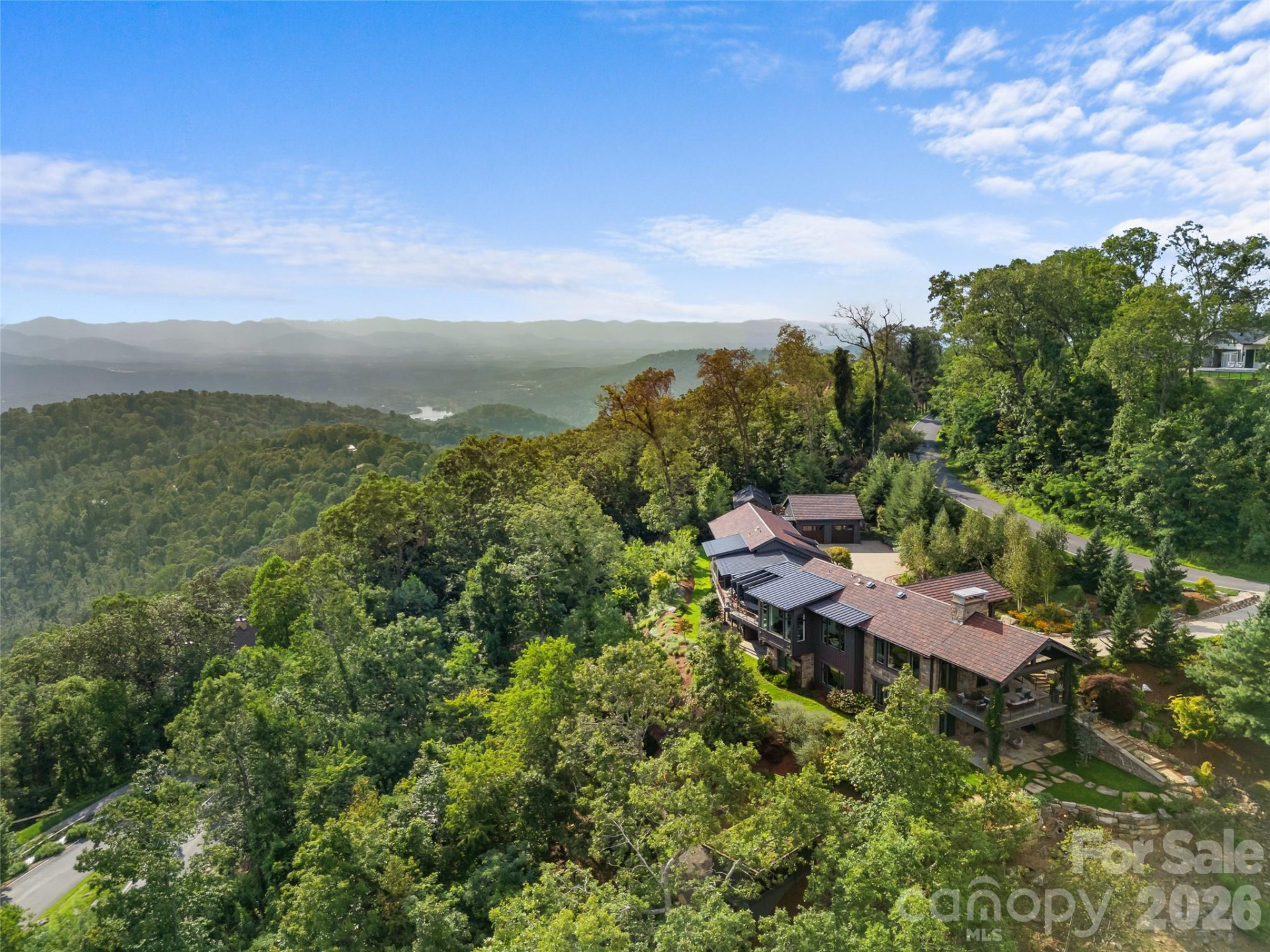 208 Skycliff Drive - Photo 6