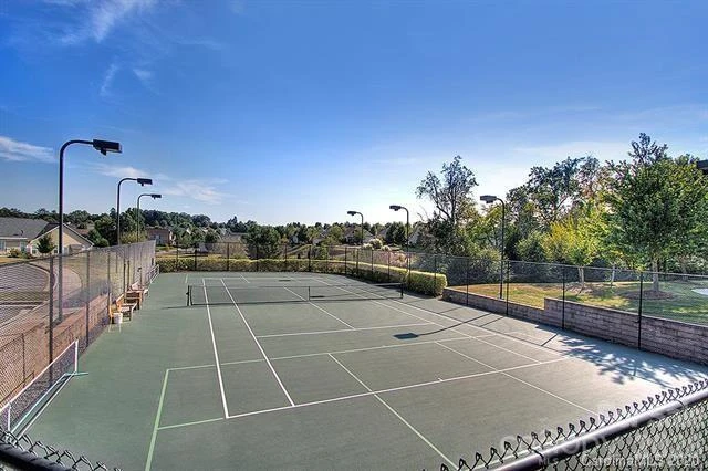 901 Platinum Drive - Photo 36