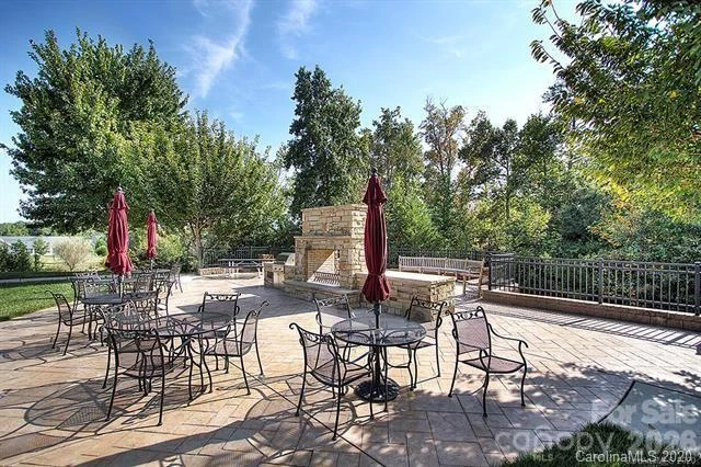 901 Platinum Drive - Photo 37