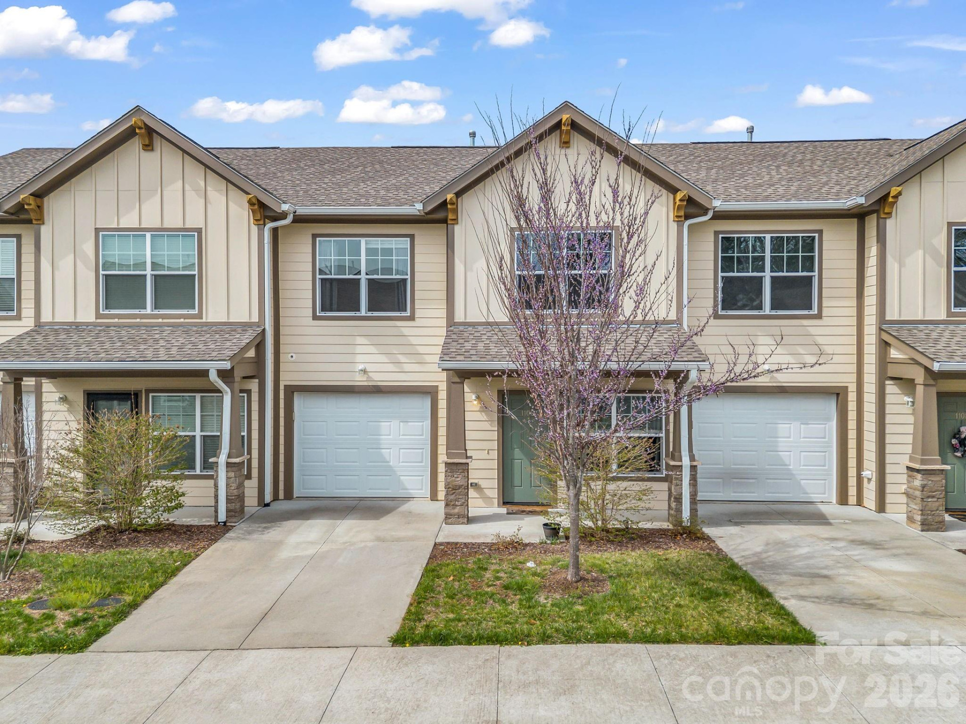 1106 Lynwood Forest Road